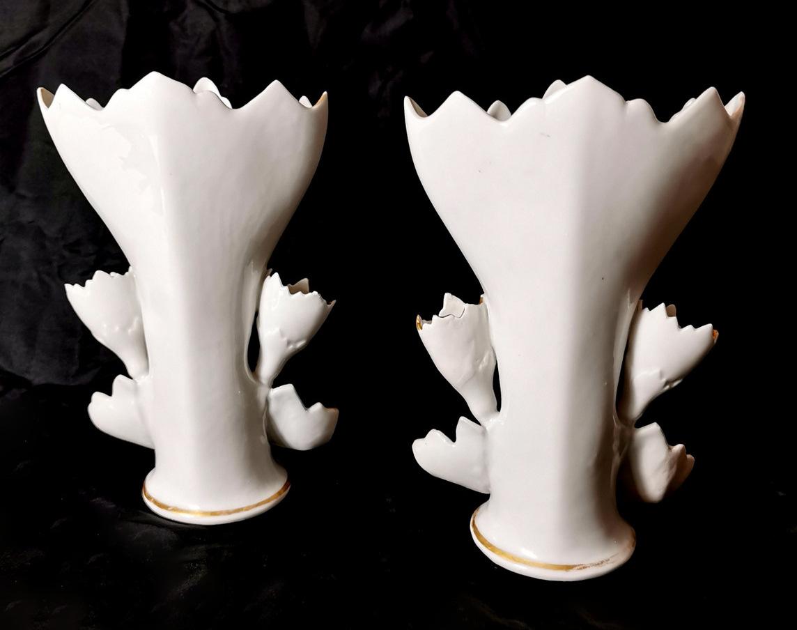 Porcelain de Paris Pair French Wedding Vases for Church For Sale 6