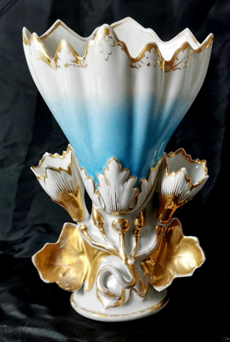 19th Century Porcelain de Paris Pair French Wedding Vases for Church For Sale