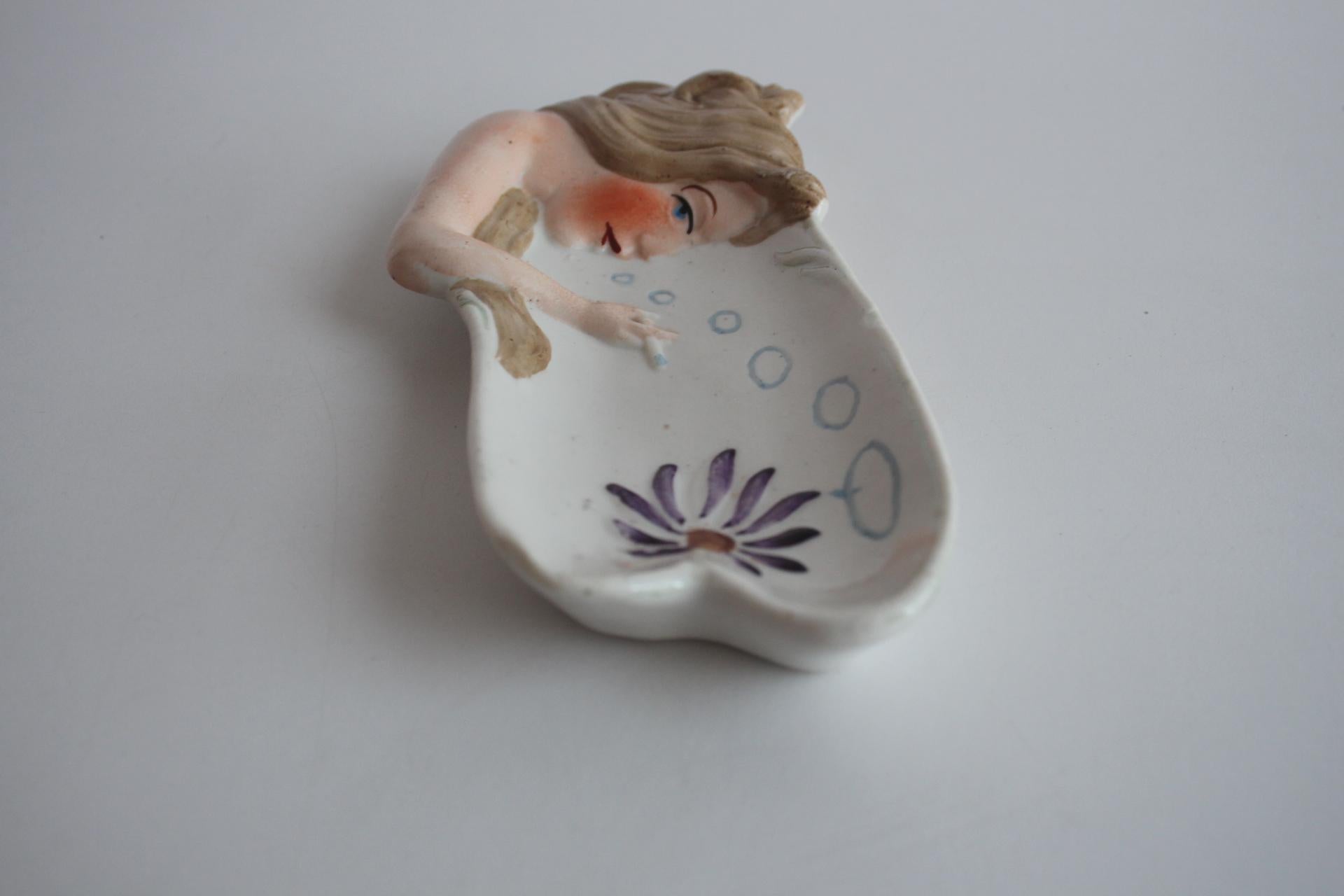 Smaltato Ciotola decorativa in porcellana in stile Art Decor, anni '30. in vendita