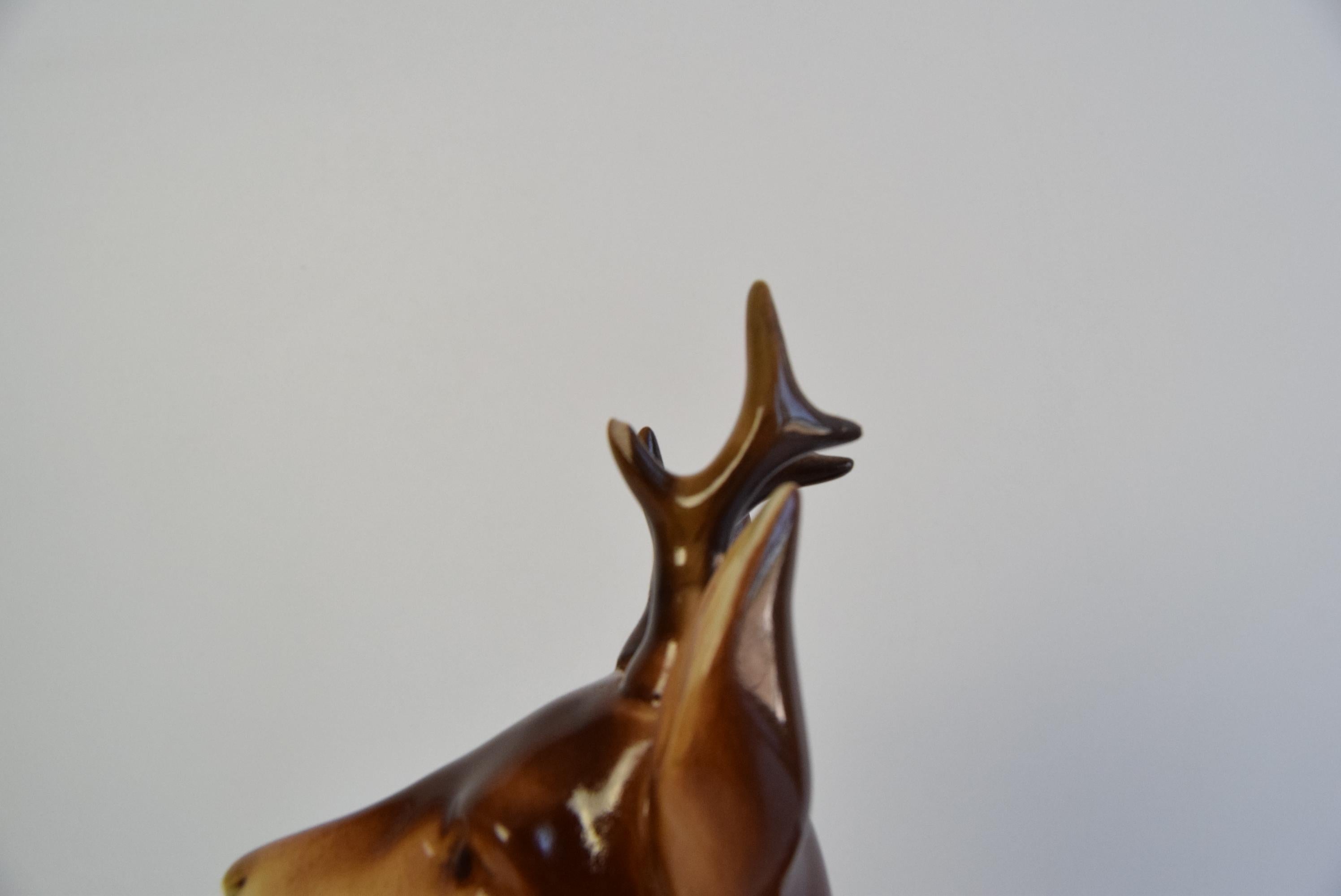 Porcelain Deer and Doe sculpture by Royal Dux, circa 1950's.  For Sale 6