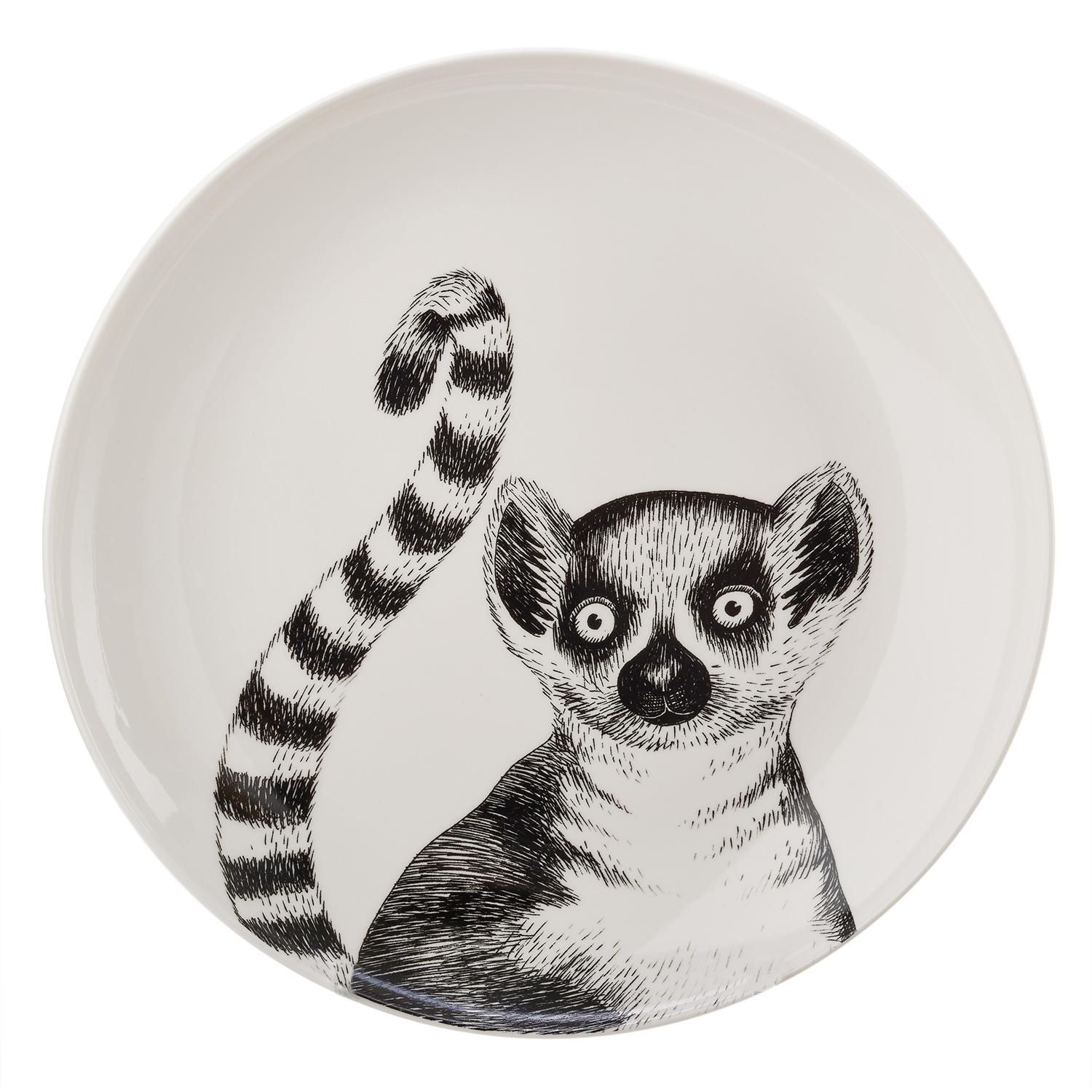 Porcelain Dinner Plates with Animal Portrait Decals In Excellent Condition In Greenwich, CT