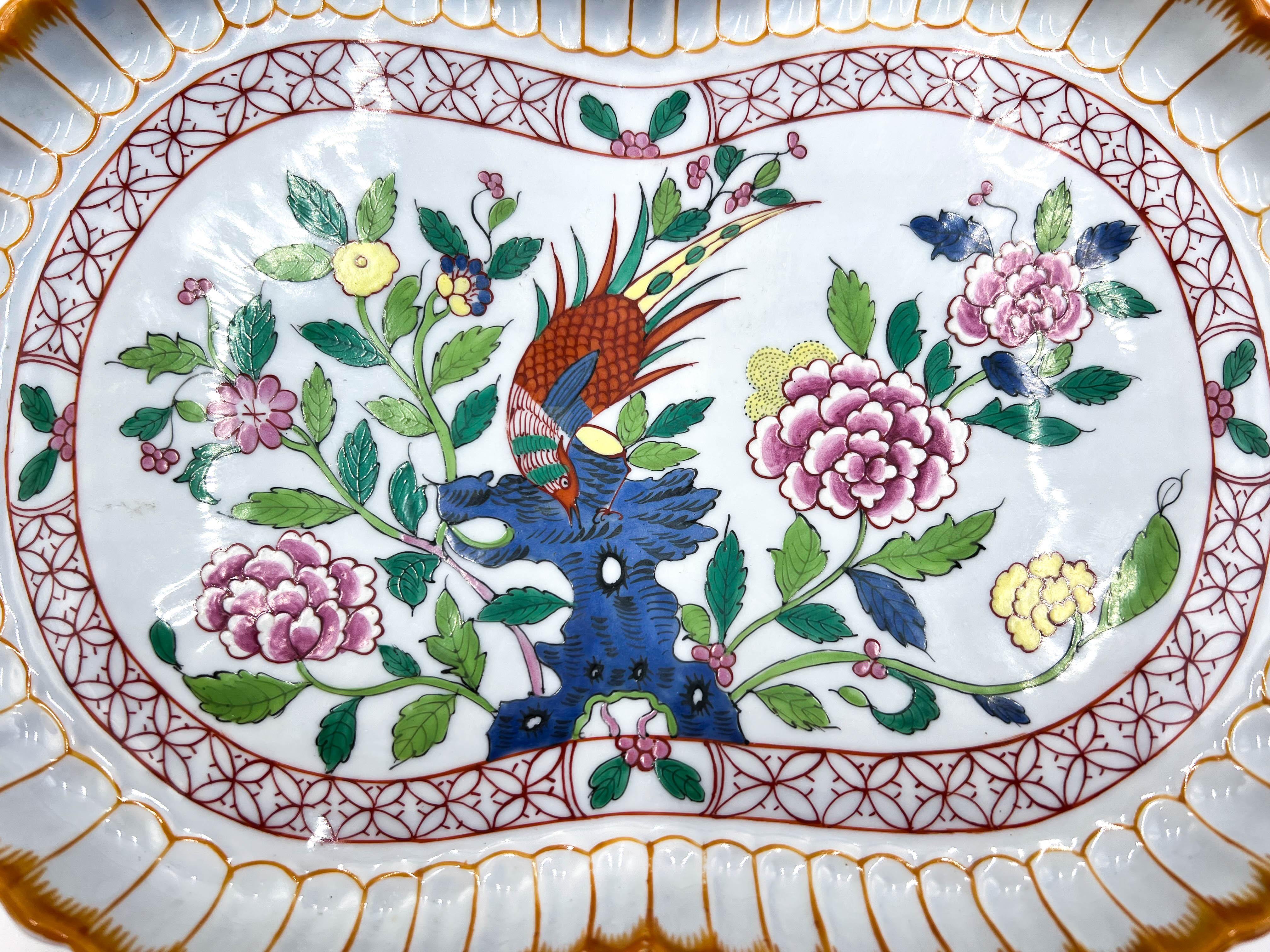 Cuit Plat en porcelaine par Herend, Hongrie - Pièce très rare en vente