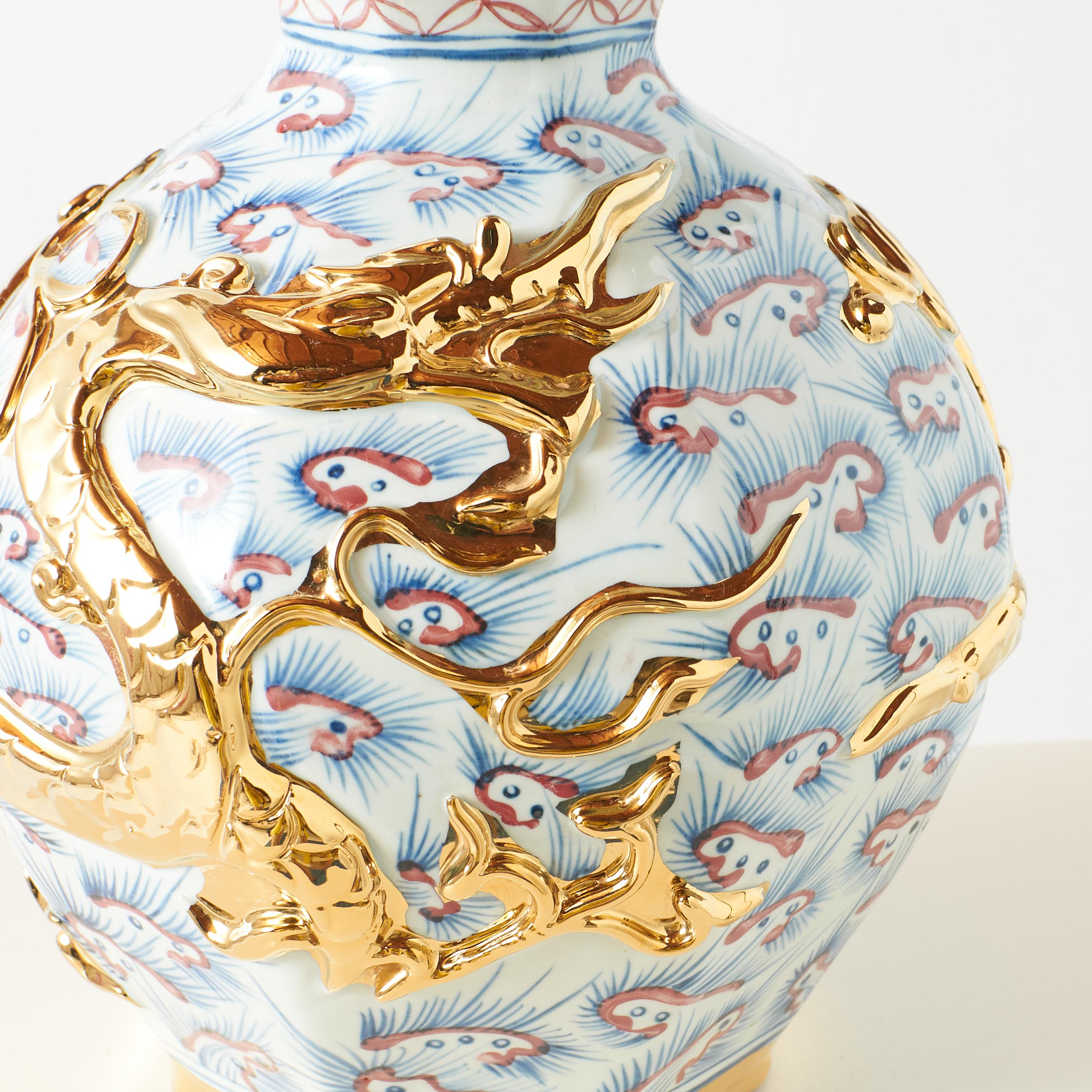 Vaso a doppia zucca in porcellana con drago dorato in vendita 1