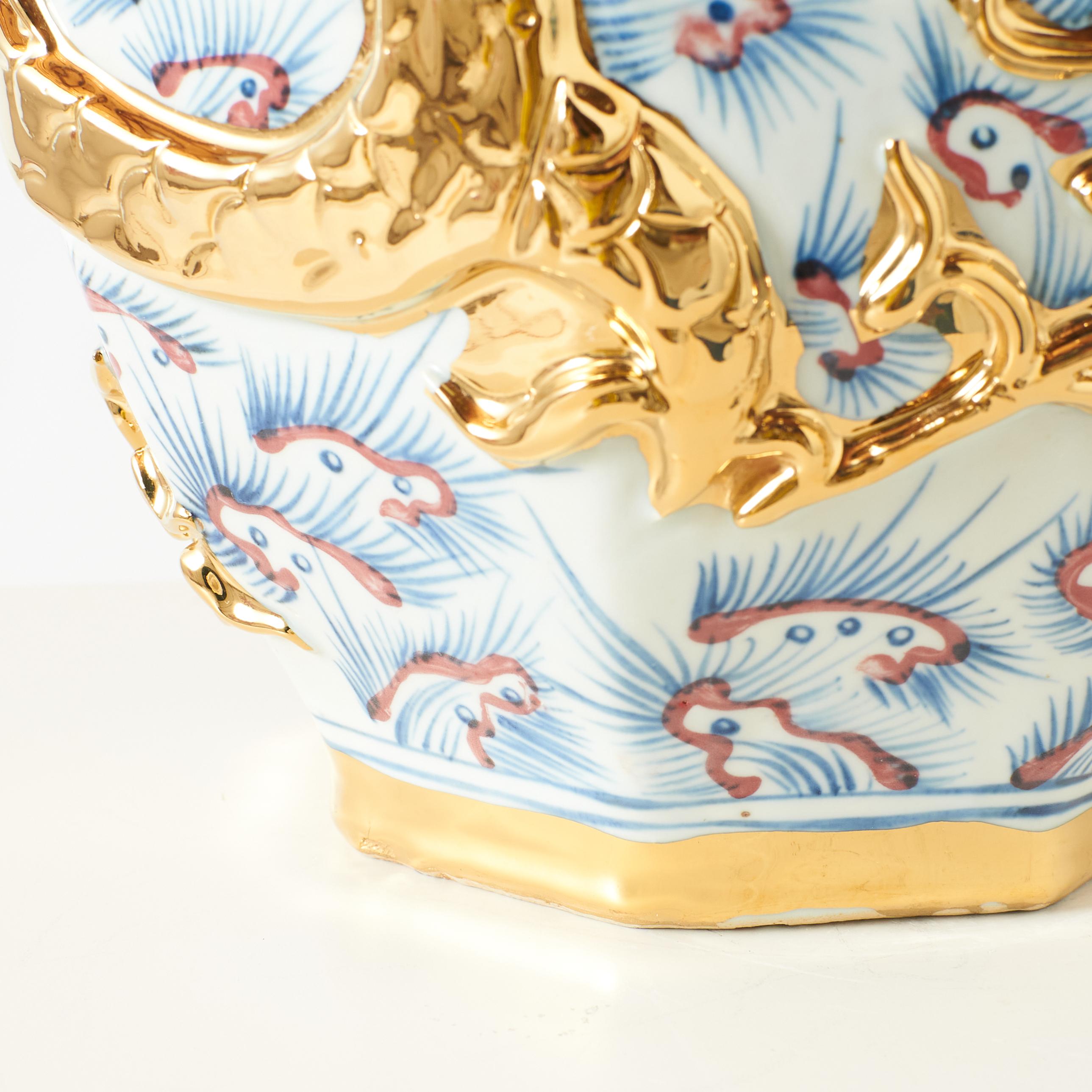 Vaso a doppia zucca in porcellana con drago dorato in vendita 2