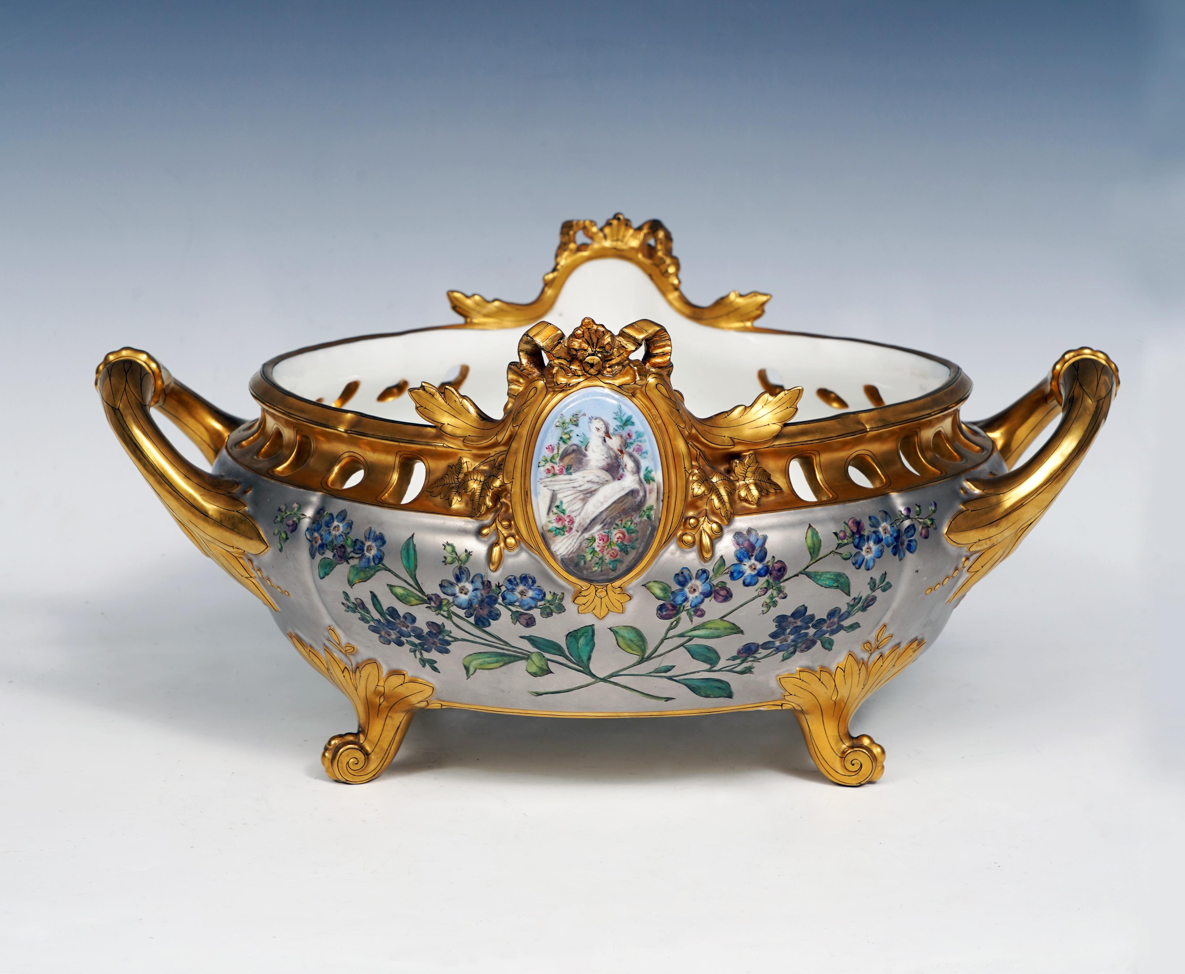 Français Jardinière en porcelaine 