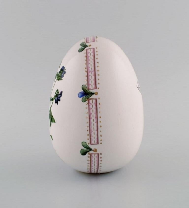 Unknown Porcelain Egg, Hand-Painted Flowers, Flora Danica Style For Sale
