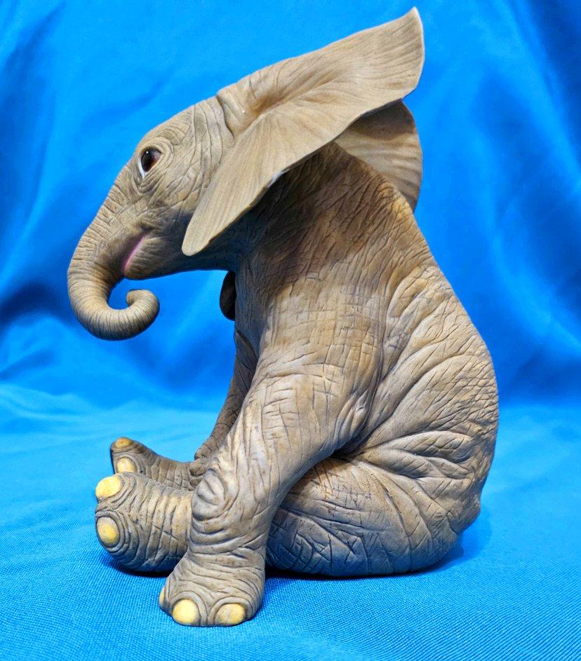 Porcelain Elephant Calf Sculpture by Lenox In Good Condition For Sale In Warrenton, OR