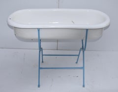 Porcelain Enamel Baby Bath on Stand
