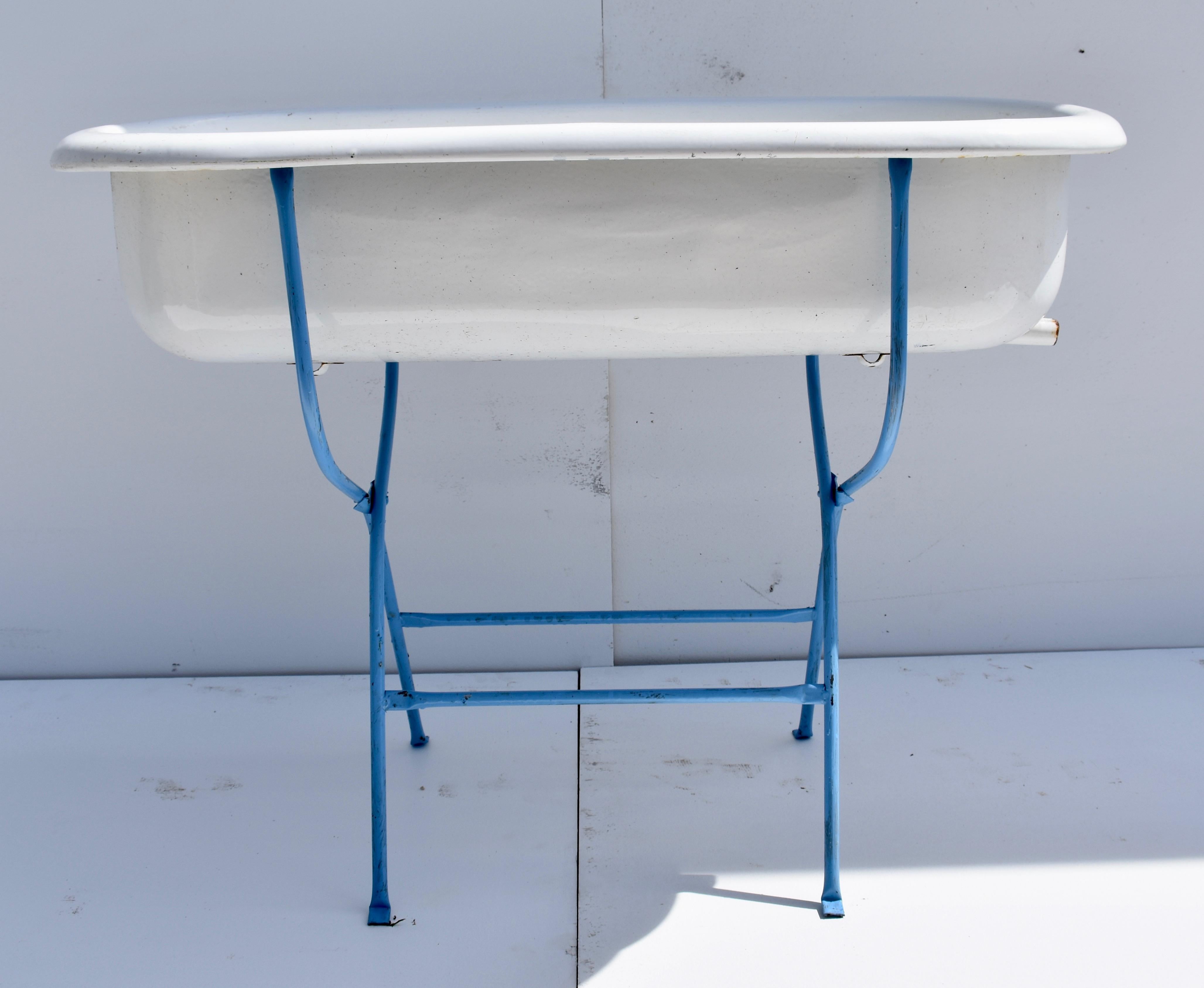 Country Porcelain Enamel Baby Bath on Stand