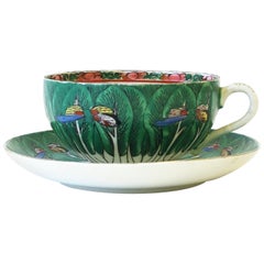 Tasse et soucoupe à café ou thé en porcelaine Famille Verte avec feuille de chou et papillon