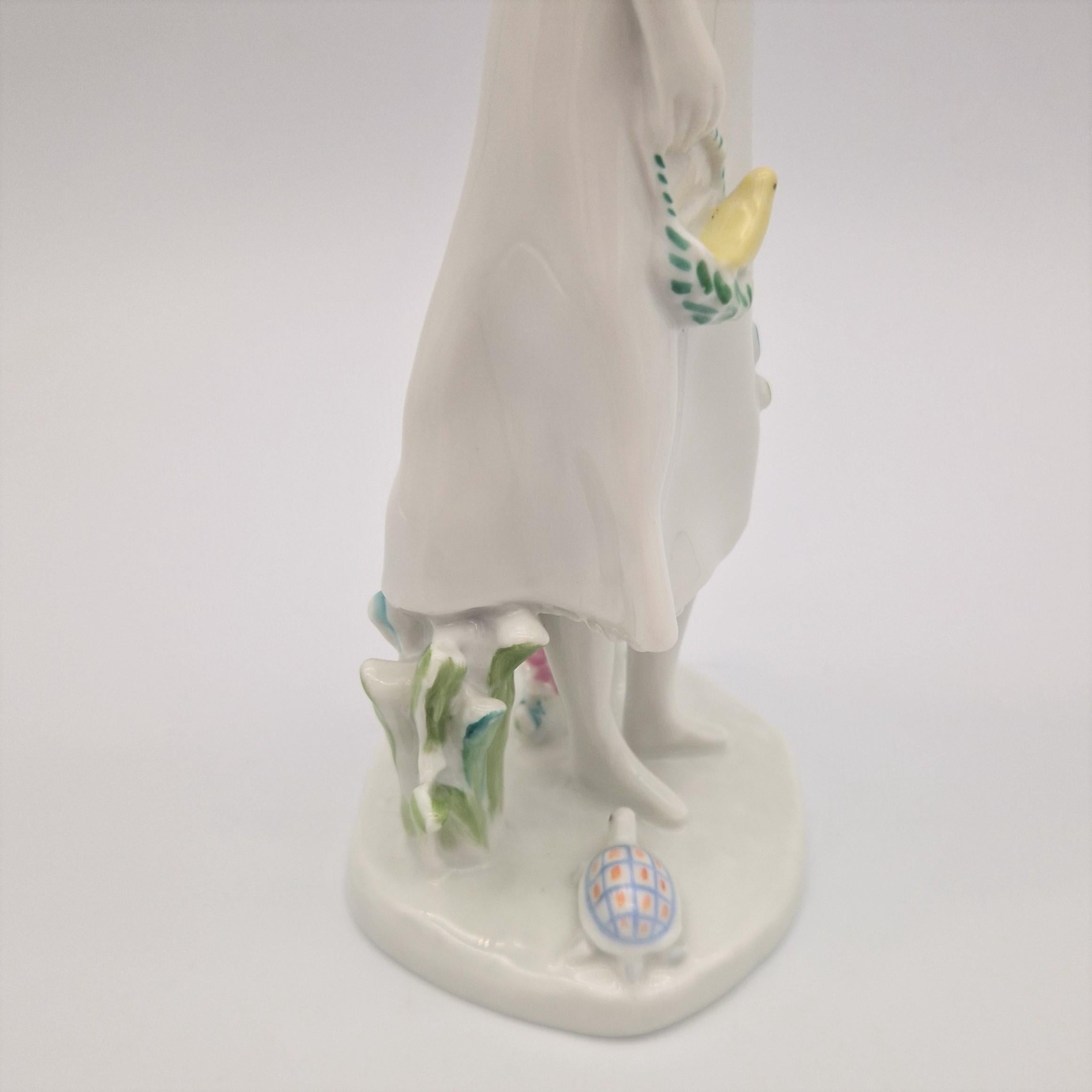 Mid-Century Modern Porcelain figure by Raymont Peynet for Rosenthal. 1950 - 1959 For Sale