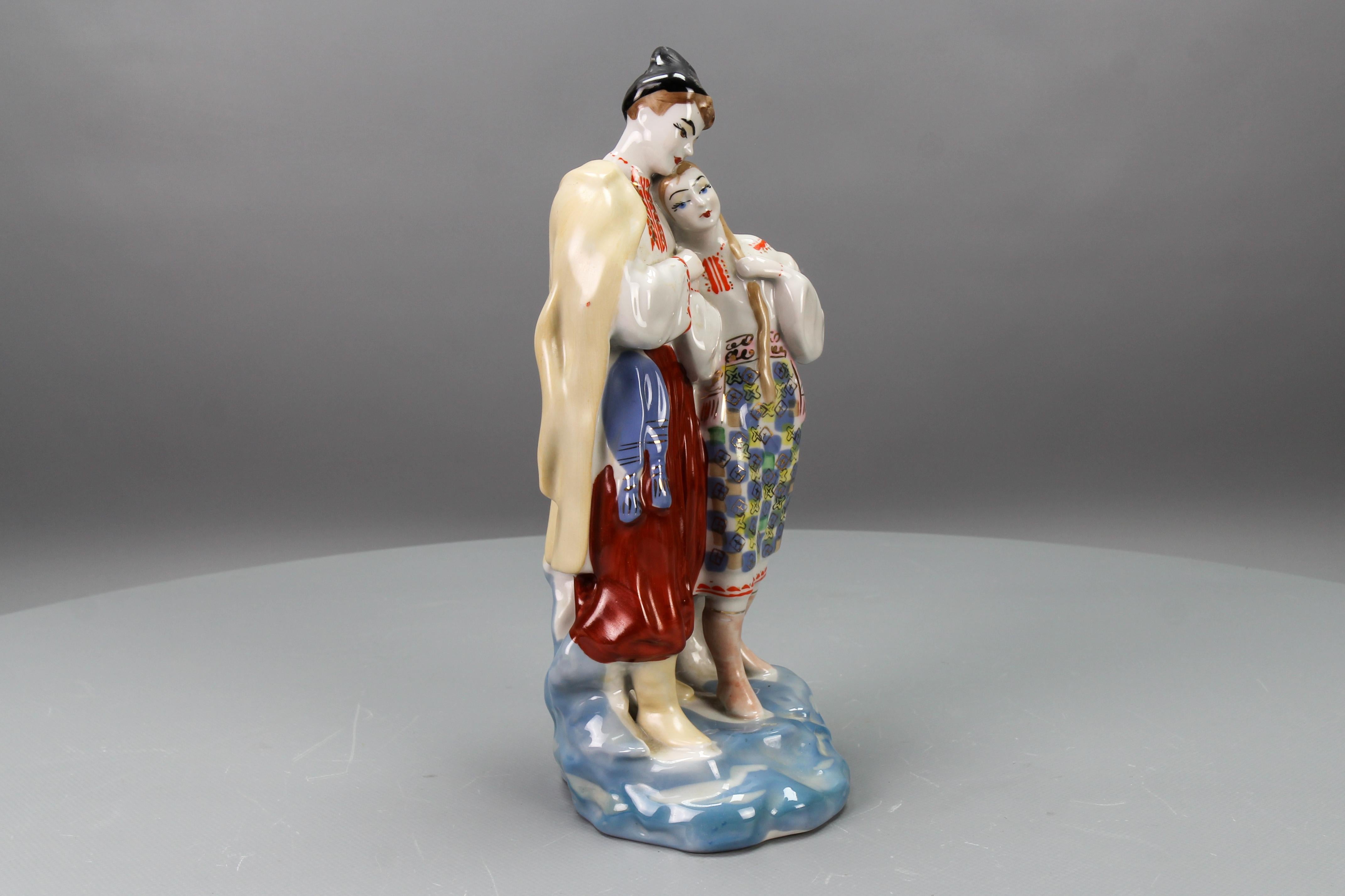 Porzellanfigur Mai-Nachtstatue eines liebenden Paares, Ukraine, 1970er Jahre im Angebot 5