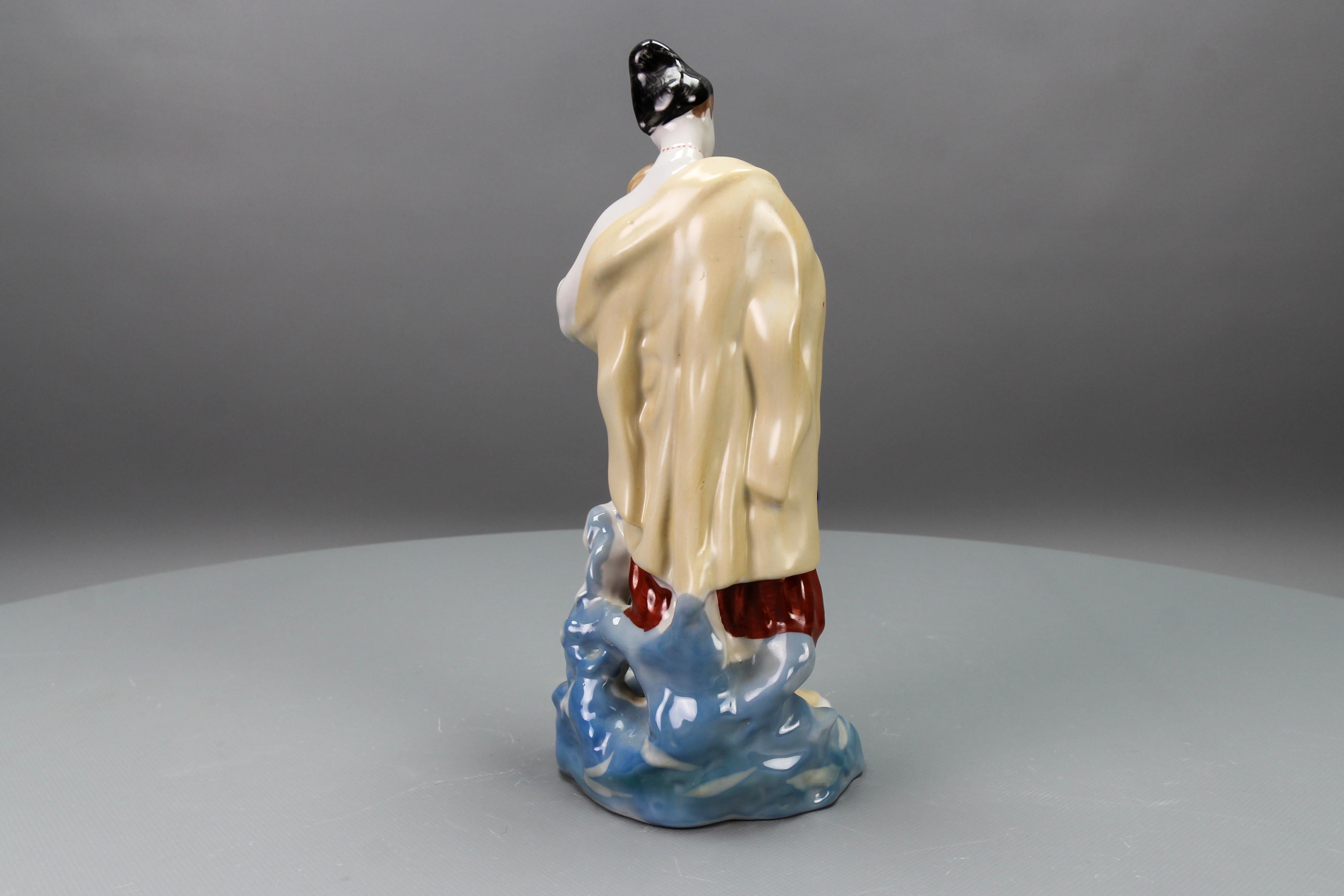 Porzellanfigur Mai-Nachtstatue eines liebenden Paares, Ukraine, 1970er Jahre (Ende des 20. Jahrhunderts) im Angebot
