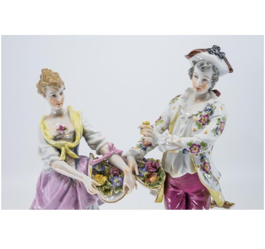 Porcelain Figure of a Couple, Hand Painted, Hochst, German, 19th Century For Sale 4