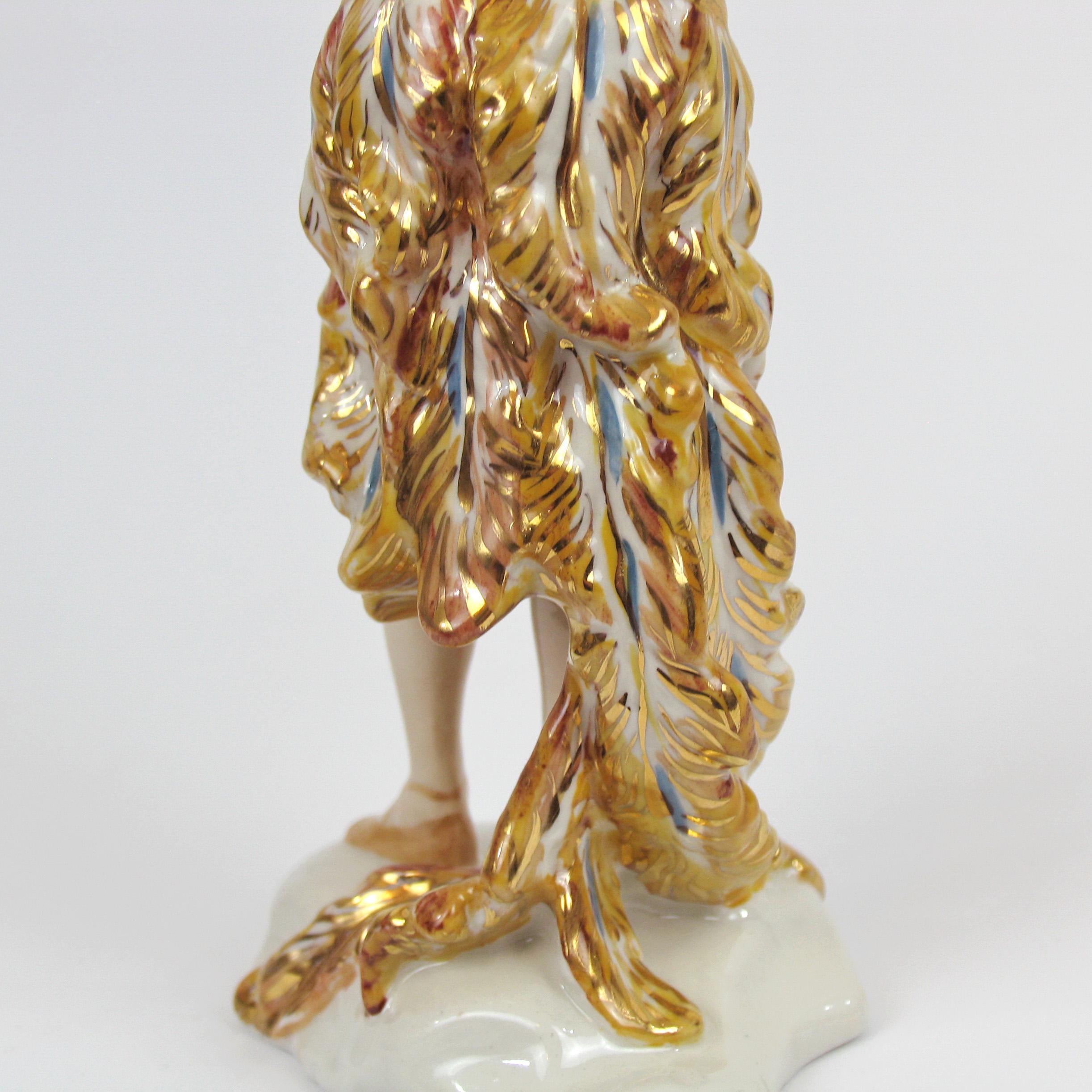 Figura de porcelana, Bailarina rusa diseñada por Dimitri Iwanow para Lomonosov en venta 5