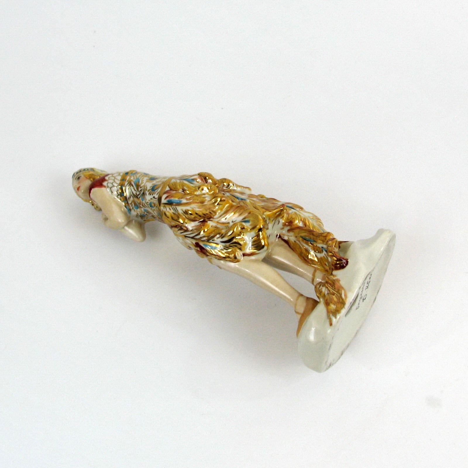 Figura de porcelana, Bailarina rusa diseñada por Dimitri Iwanow para Lomonosov en venta 6