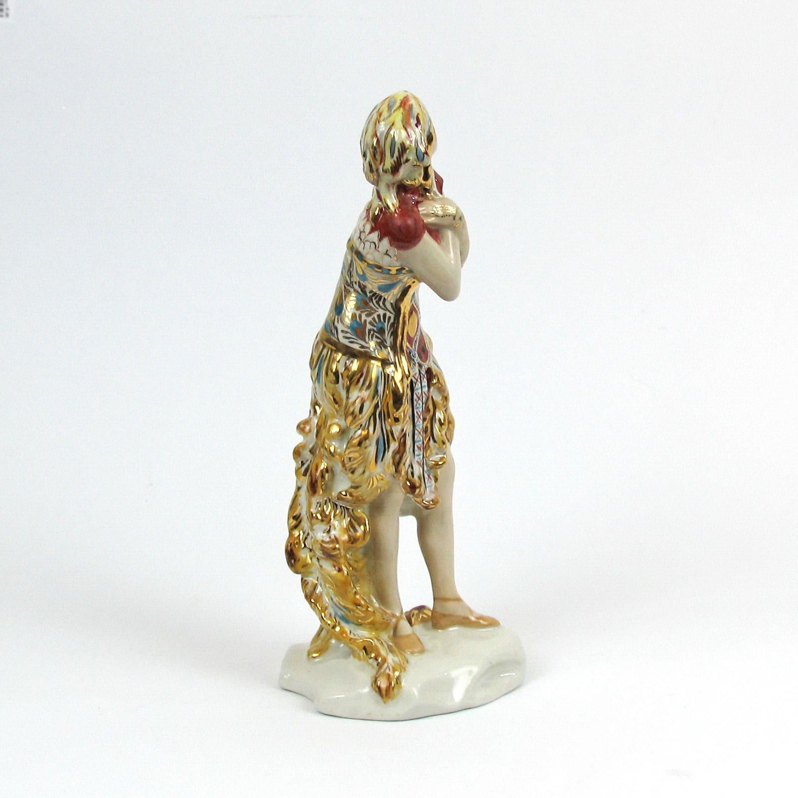 Figura de porcelana, Bailarina rusa diseñada por Dimitri Iwanow para Lomonosov siglo XX en venta