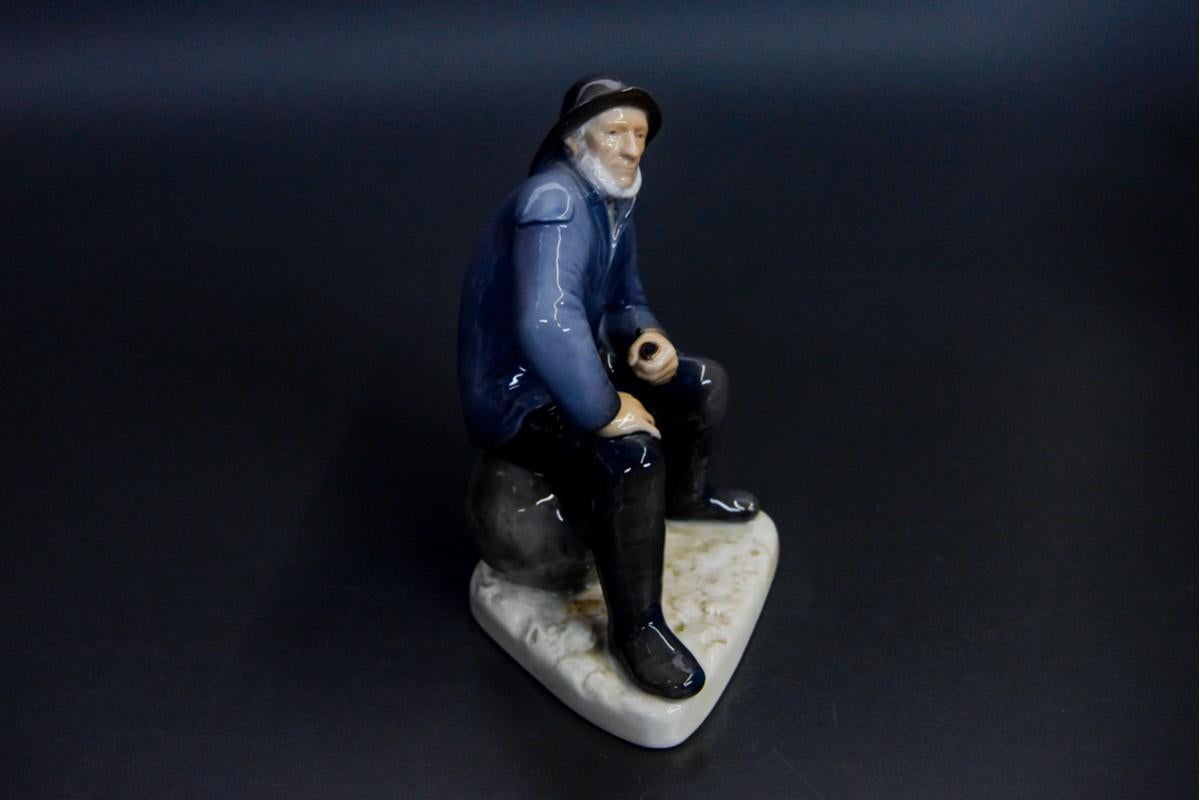 Late 20th Century Porcelain Figurine Bing & Grondahl, No. 2370 For Sale