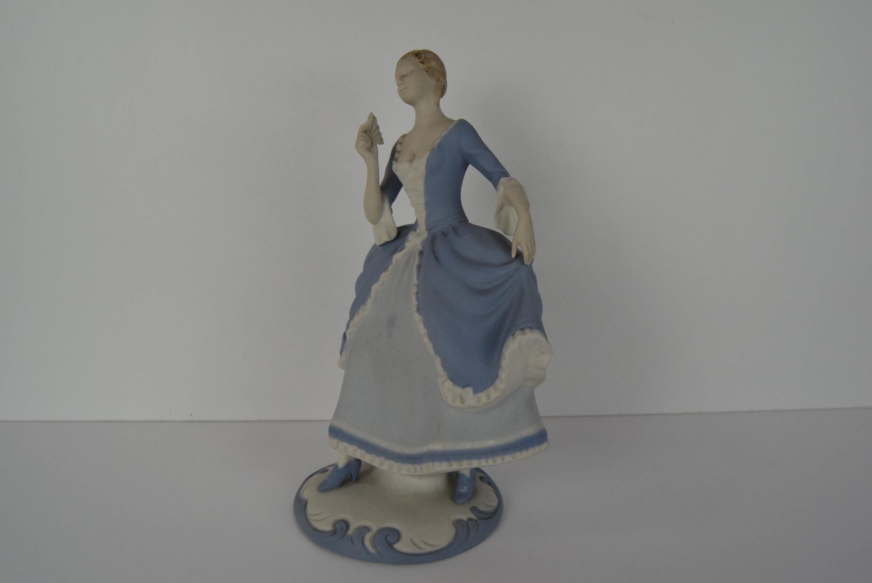 Porcelain Figurine Design Strobach, for Royal Dux, 1970's. For Sale 5