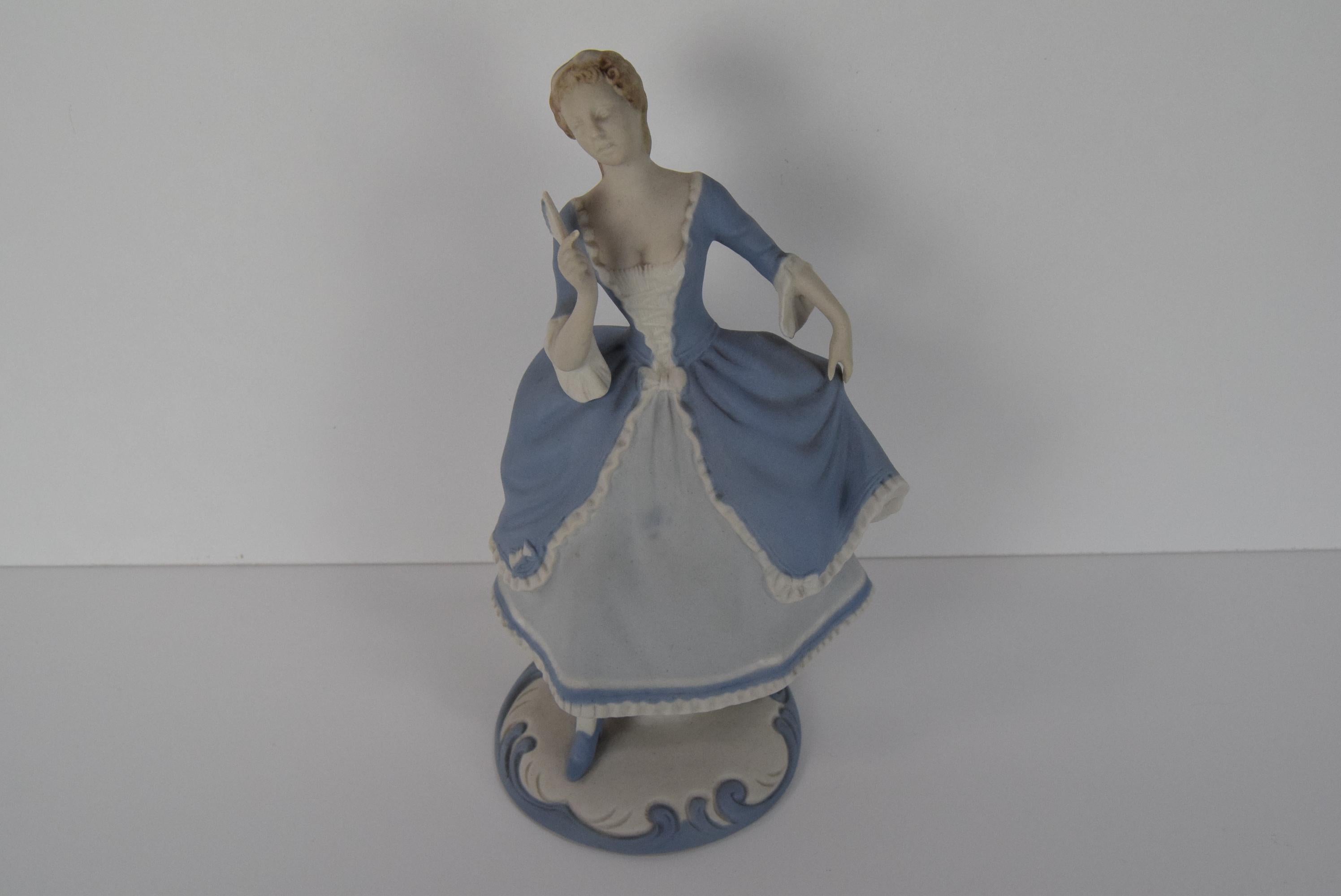 Porcelain Figurine Design Strobach, for Royal Dux, 1970's. For Sale 1