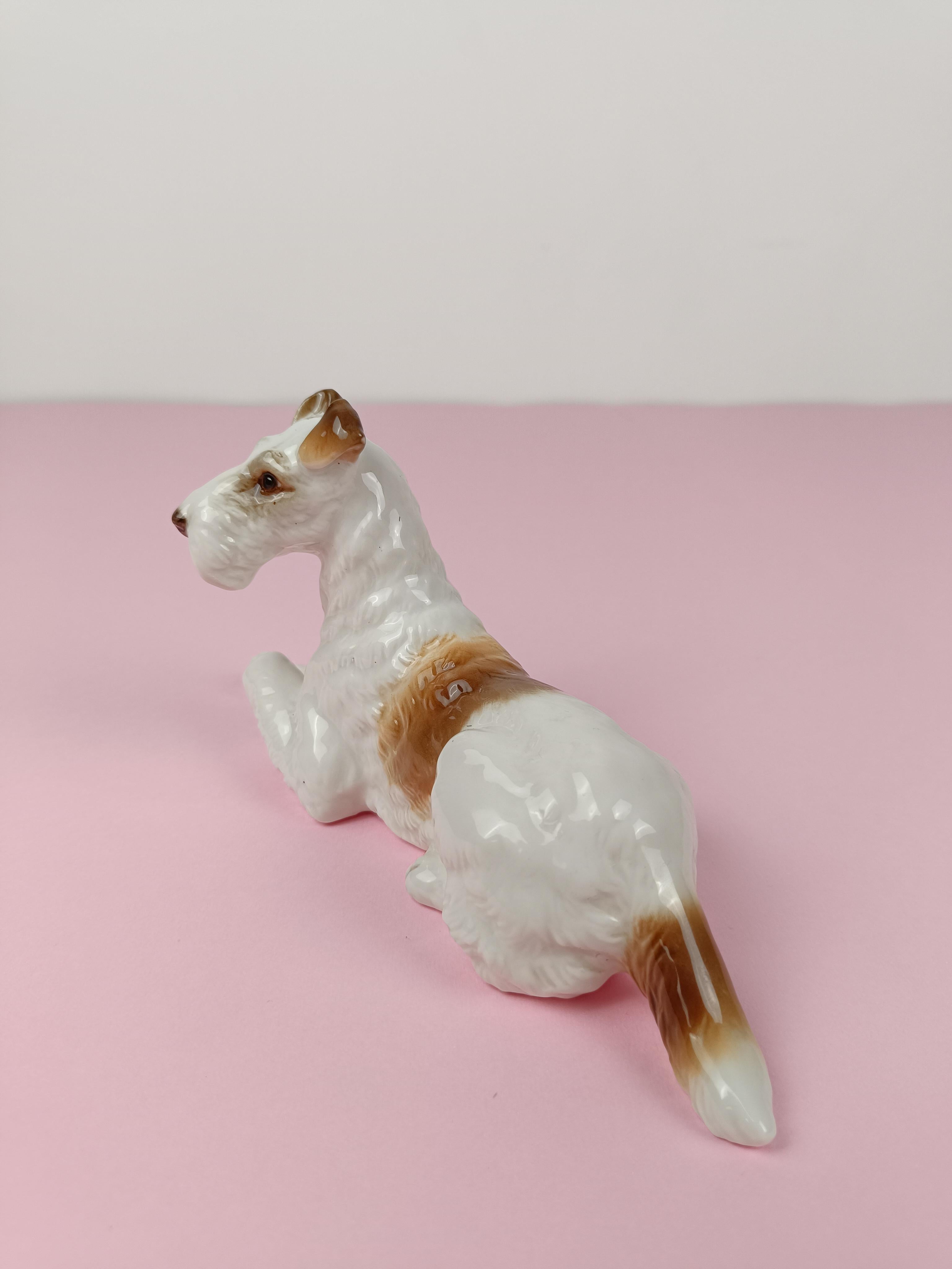 Statuetta in porcellana a forma di Wire Fox Terrier di Hutschenreuter Porcelain anni '50 in vendita 5