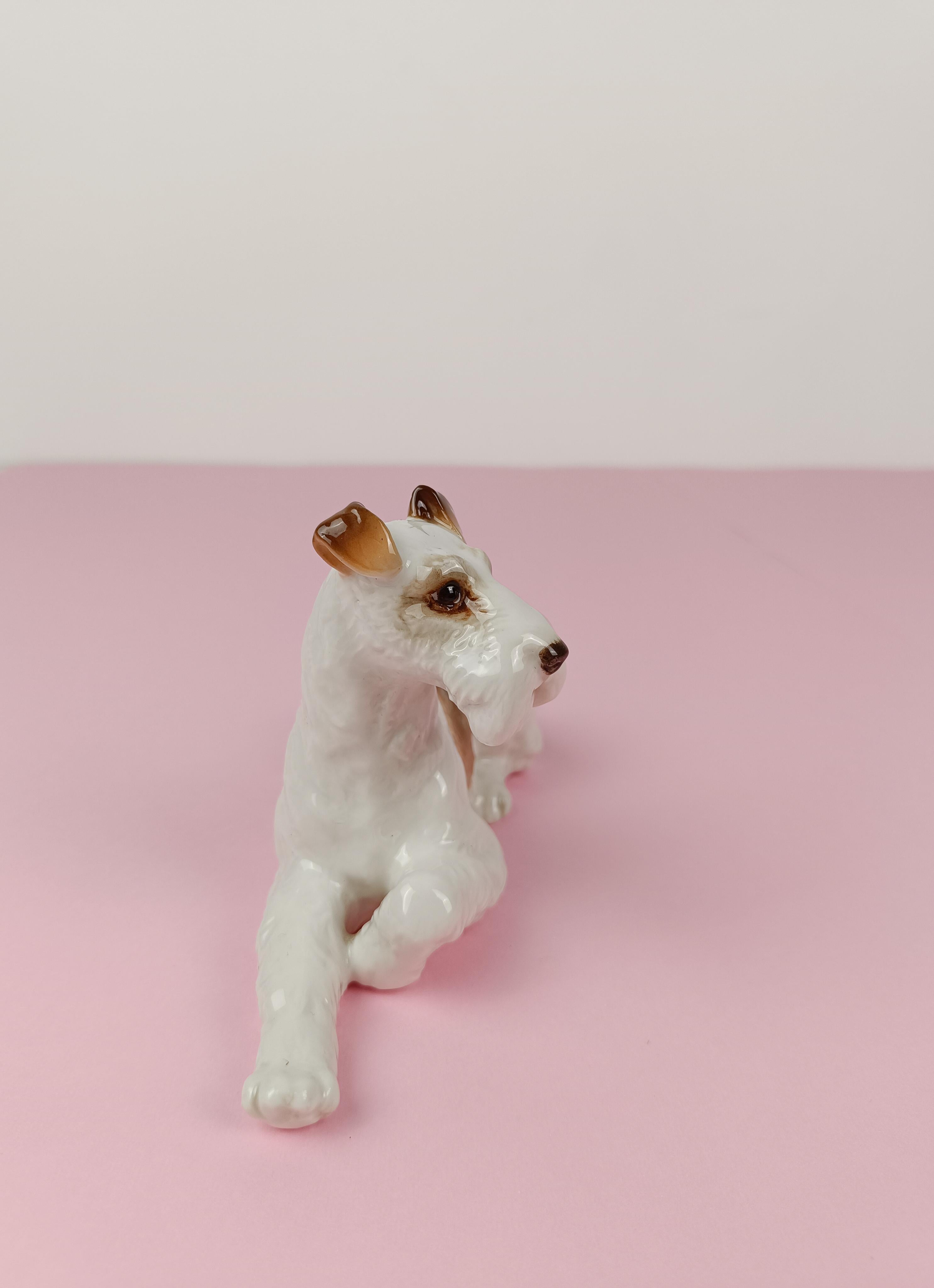 Statuetta in porcellana a forma di Wire Fox Terrier di Hutschenreuter Porcelain anni '50 in vendita 1