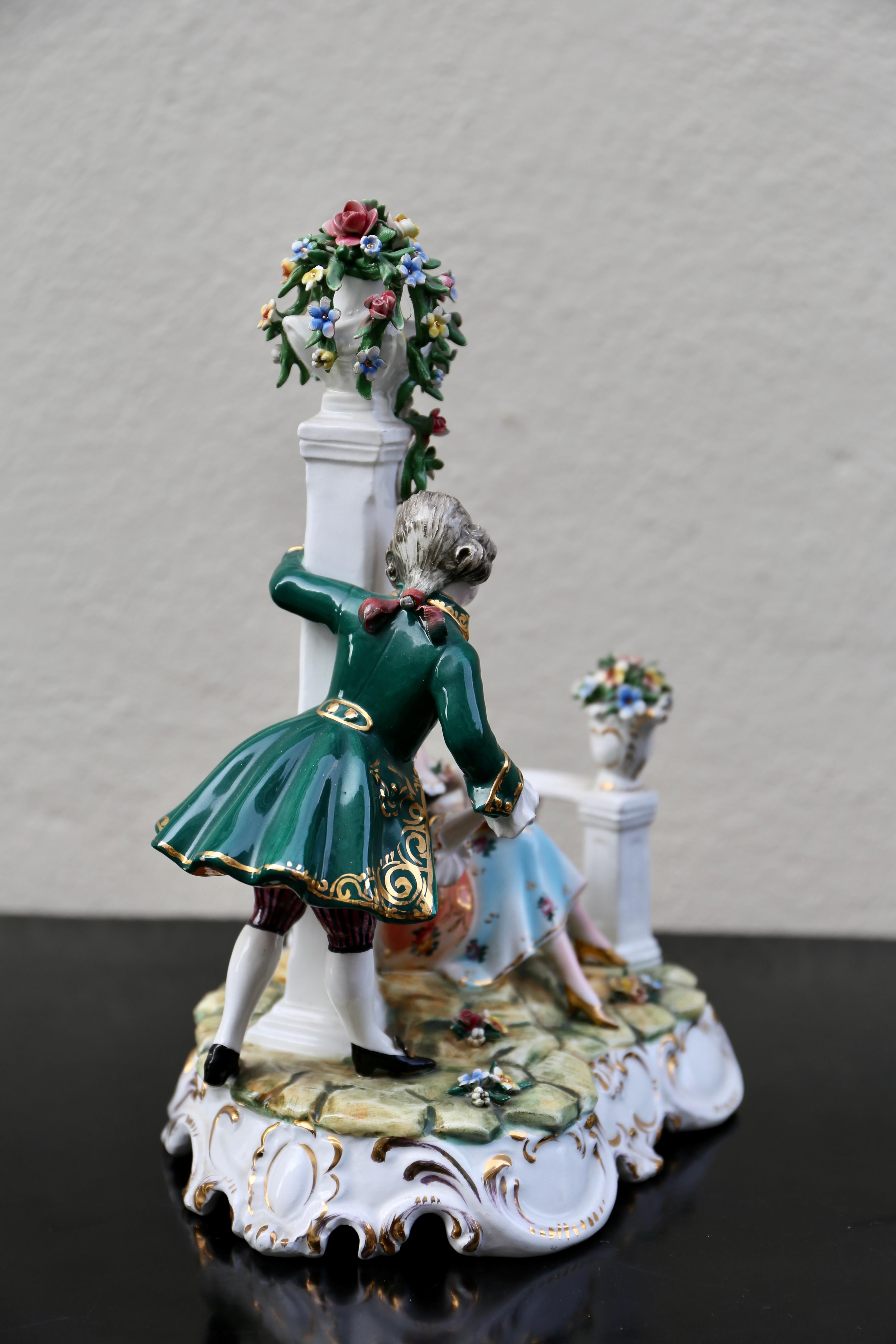 Figurita de porcelana, Italia Victoriano en venta