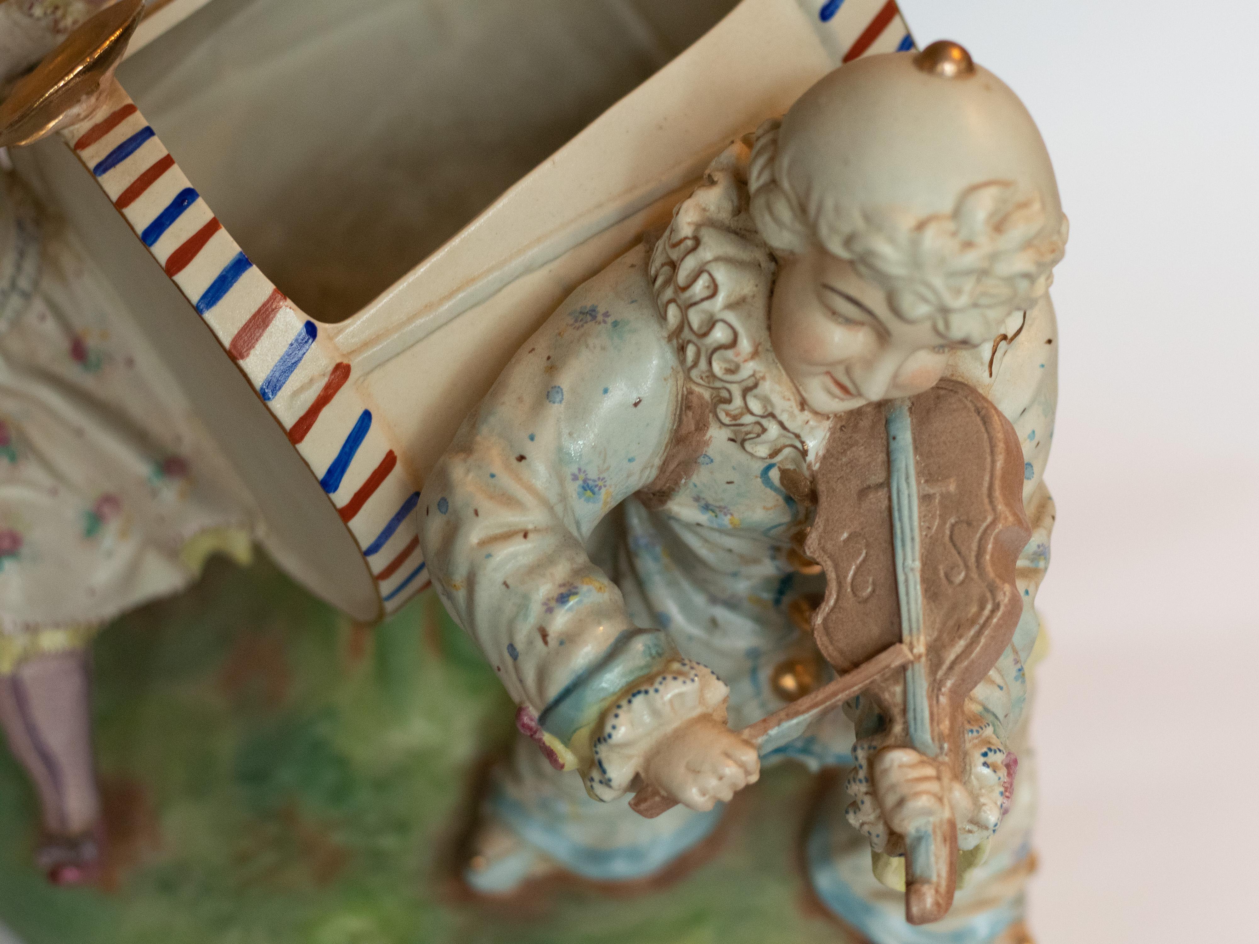 Figurilla de porcelana músicos de Meissen, Siglo XIX en venta 5