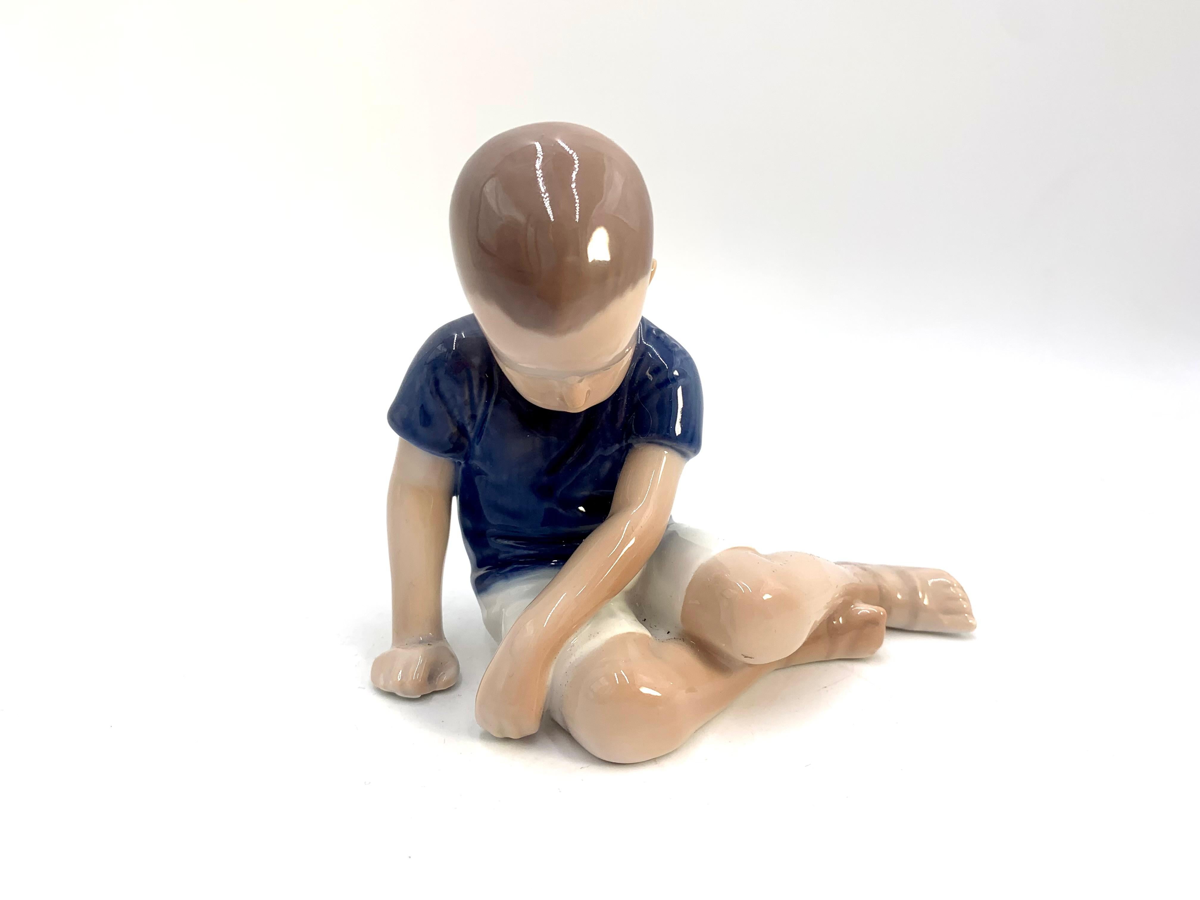 Porcelain Figurine of a Boy, Bing & Grondahl, Denmark, 1950s / 1960s In Good Condition In Chorzów, PL