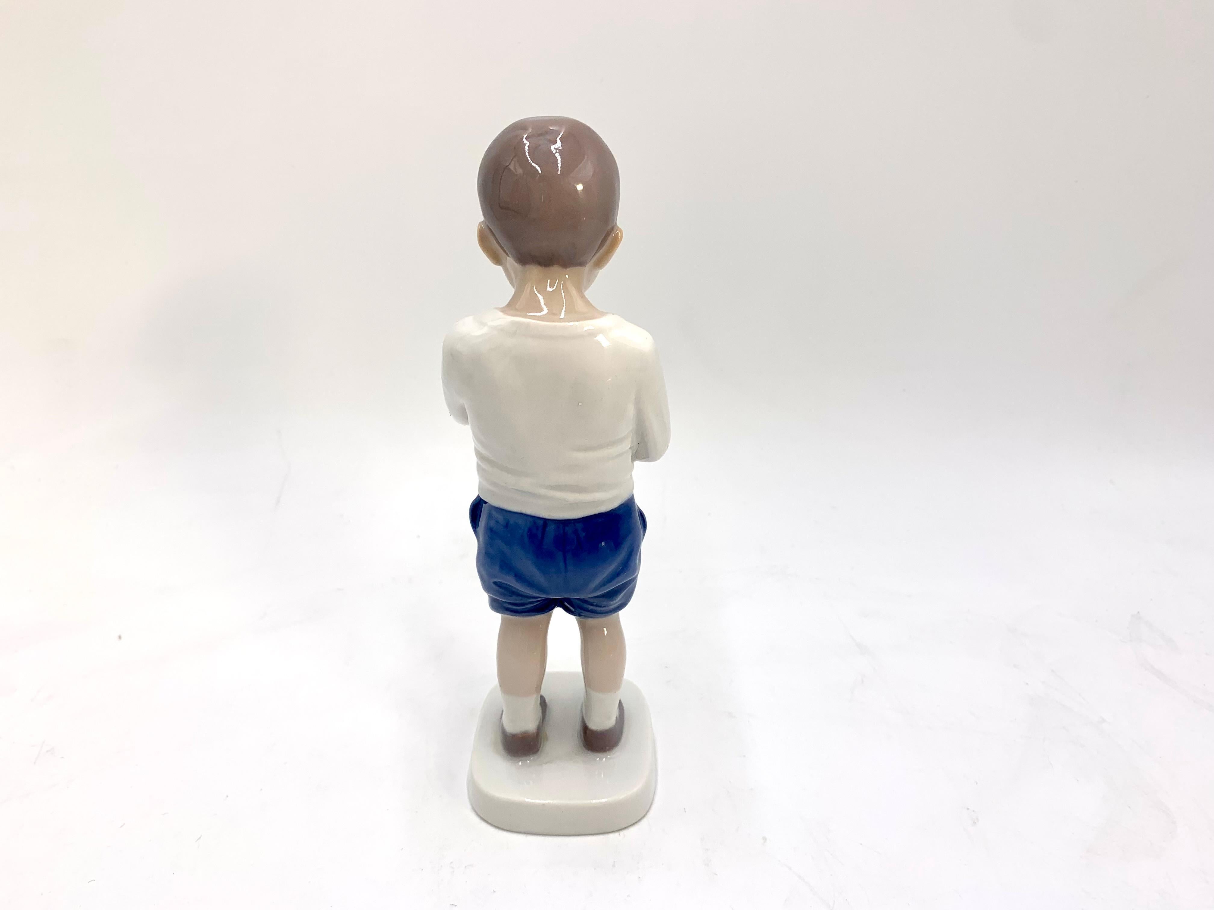 Porcelain Figurine of a Boy, Bing & Grondahl, Denmark, 1980s In Good Condition For Sale In Chorzów, PL