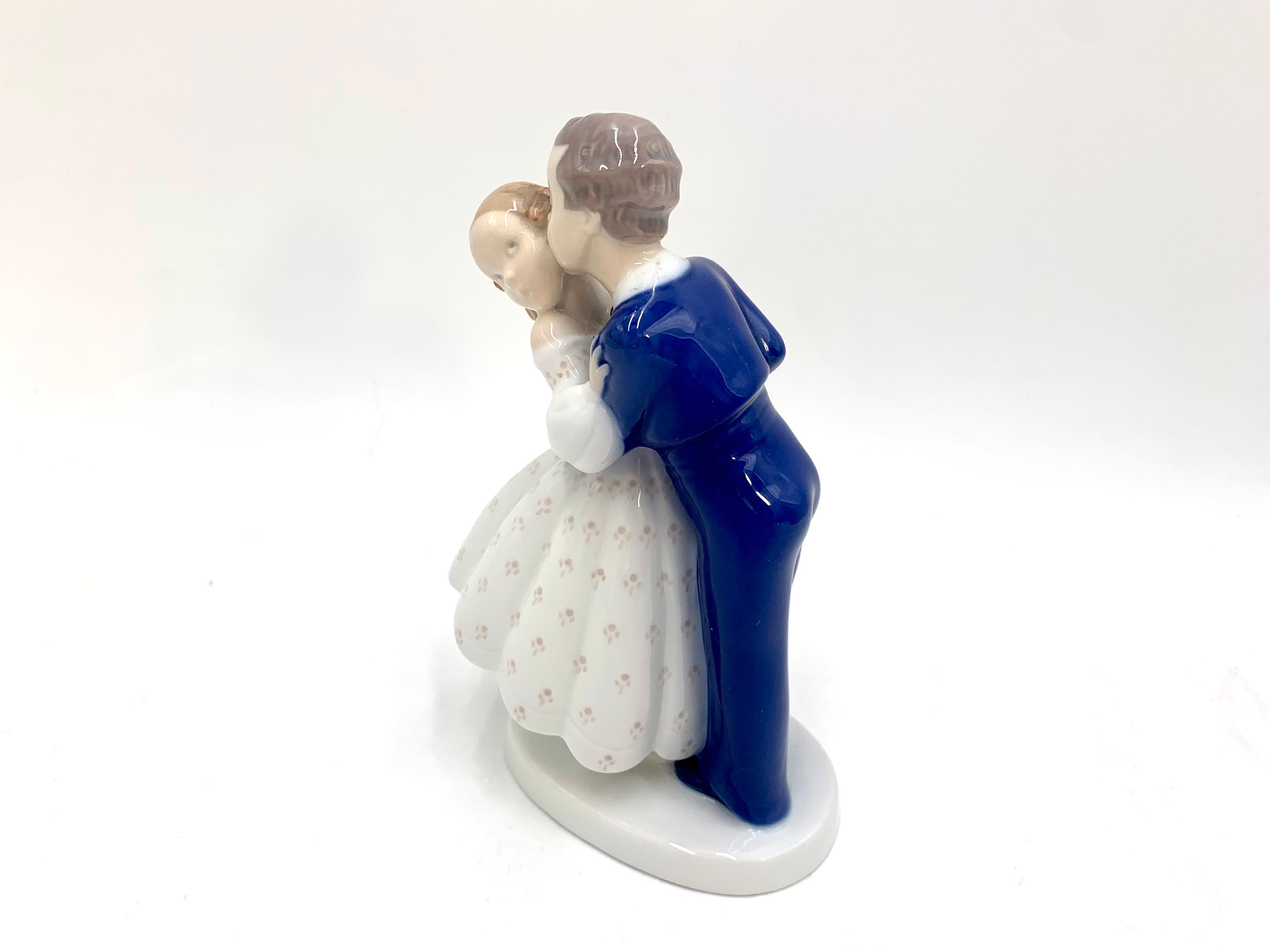 Mid-Century Modern Porcelain Figurine of a Couple, Bing & Grondahl, Denmark For Sale