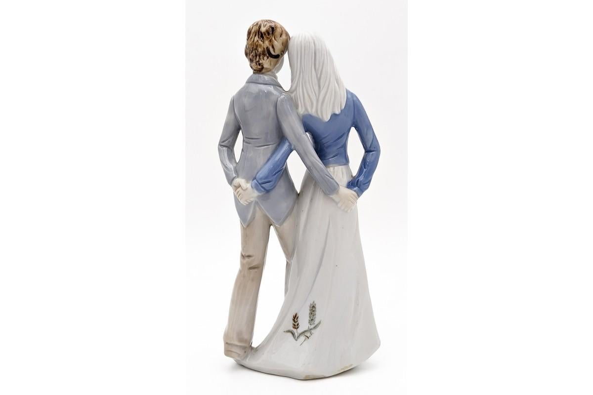 Spanish Porcelain figurine of a couple, wedding gift idea