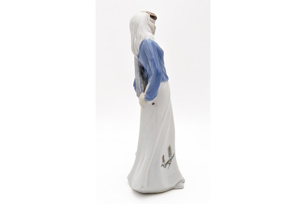 Porcelain figurine of a couple, wedding gift idea In Good Condition In Chorzów, PL