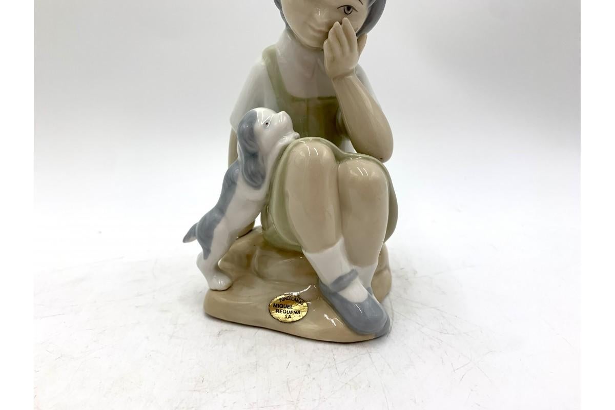 Spanish Porcelain figurine of a girl, Miguel Requena, Spain, 1960s