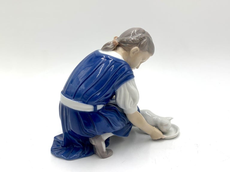 Danish Porcelain Figurine of a Girl with a Cat, Bing & Grondahl, Denmark, 1950s / 1960s For Sale