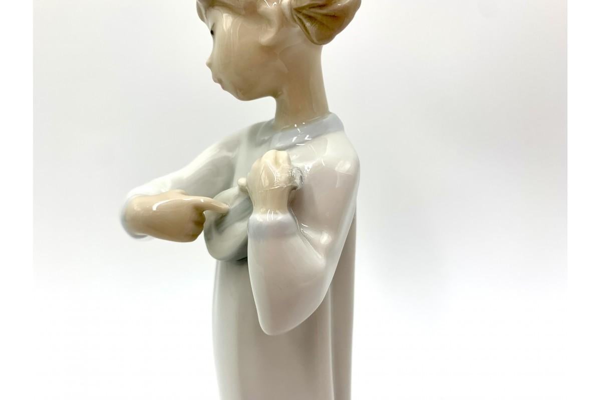 lladro girl with balloons