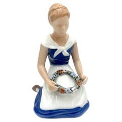 Vintage Porcelain Figurine of a Girl with Wreath, Bing & Grondahl, Denmark, 1980s