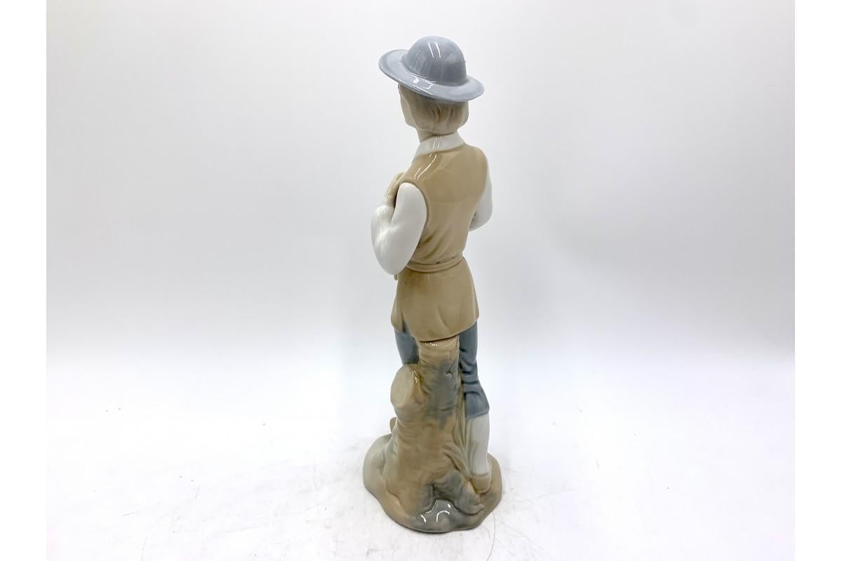 Spanish Porcelain Figurine of a Young Shepherd, Miquel Requena, Spain, 1960s For Sale