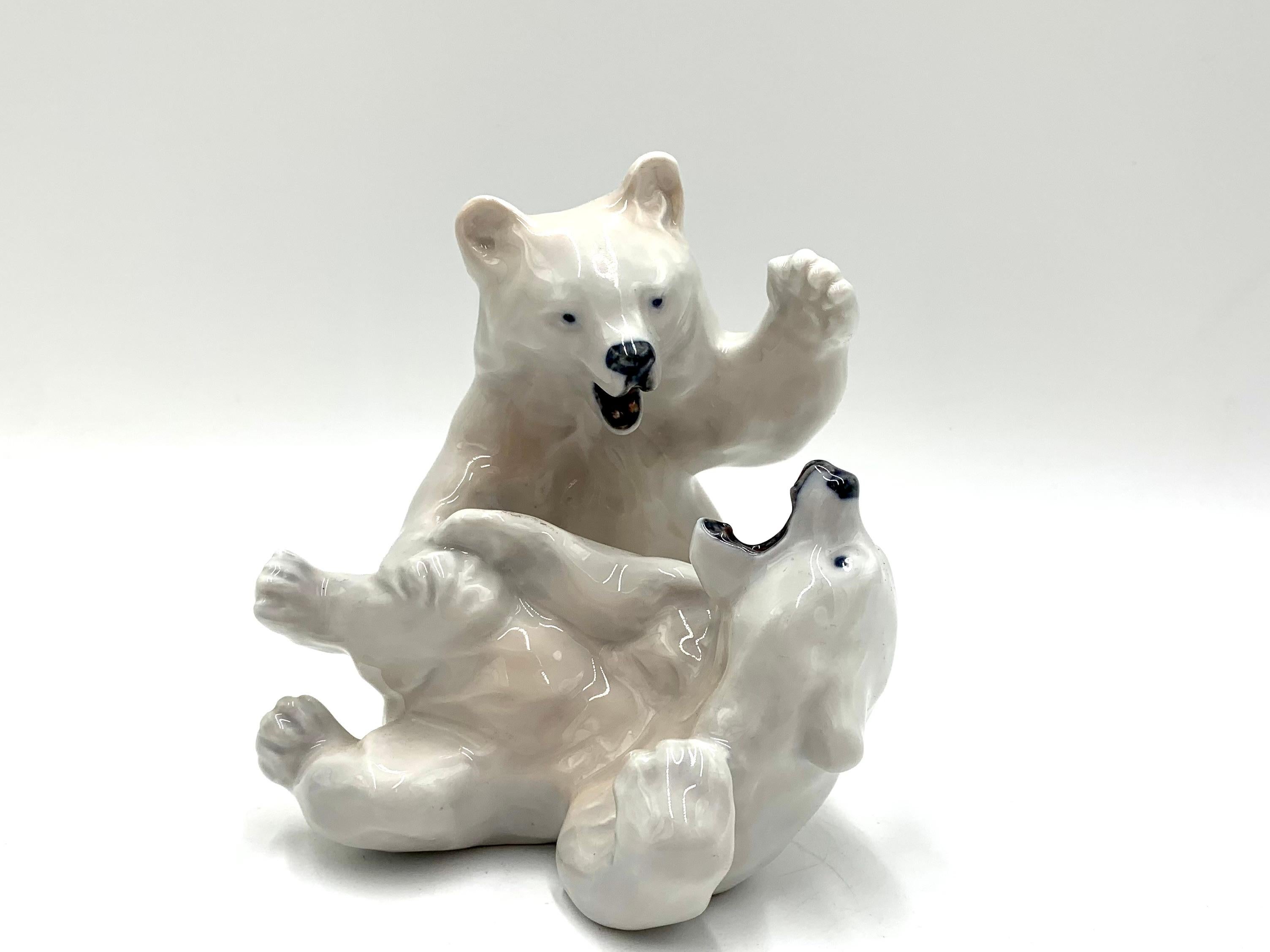 Porcelain Figurine of Polar Bears, Royal Copenhagen, Denmark, 1960s In Good Condition In Chorzów, PL