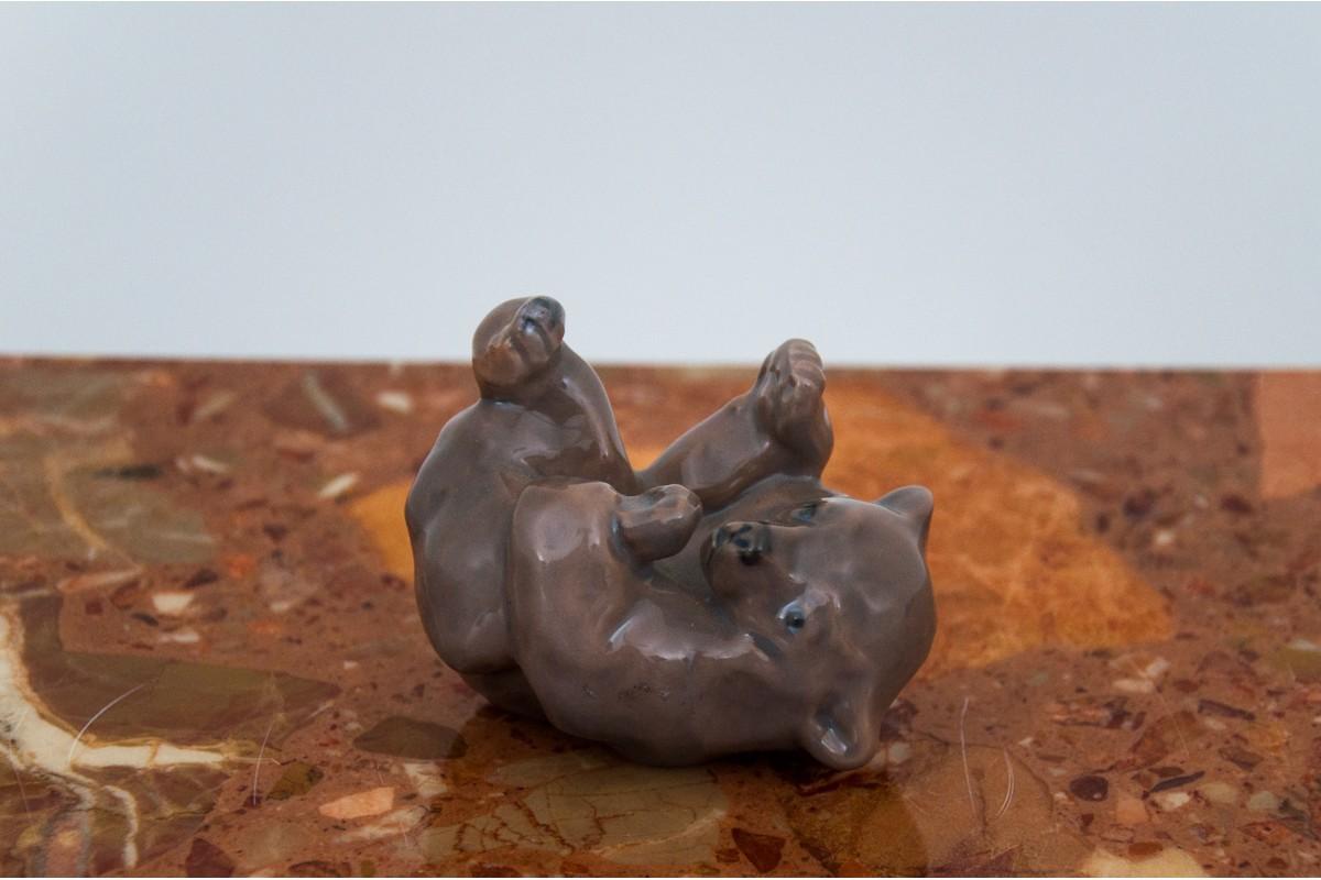 Porcelain Figurine of the Bear Roayl Copenhagen For Sale 1