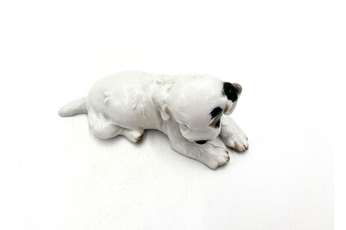Porcelain figurine of a dog - terrier puppy. Signed with the signature from the 1920s and mass impressions No. 1123 and the name of the designer of the figure, Theodor Karner.

Preserved in very good condition, undamaged.

Measures: height 6.5