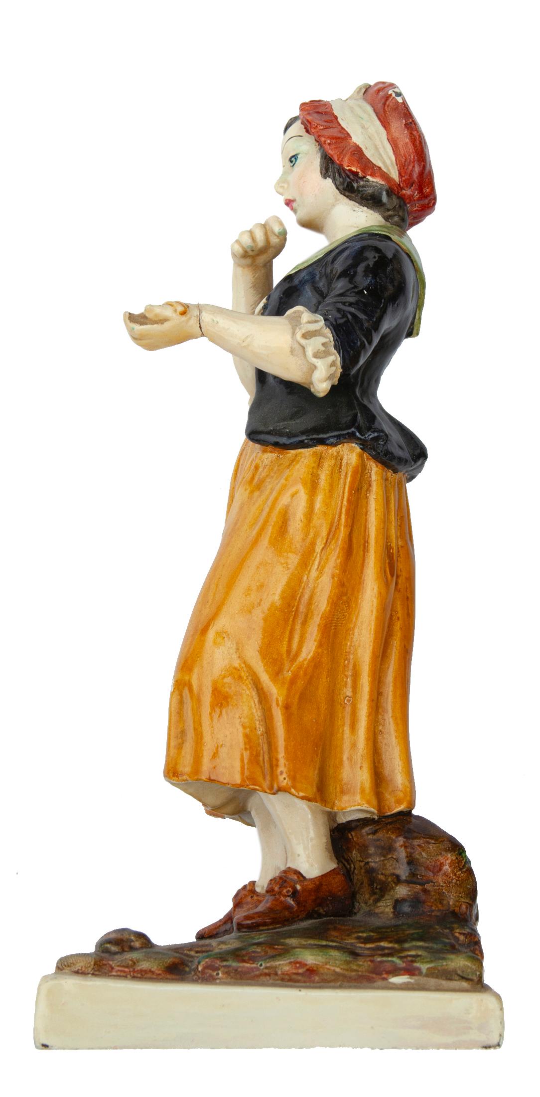 Porcelain Figurines Pair In Fair Condition For Sale In Malibu, CA