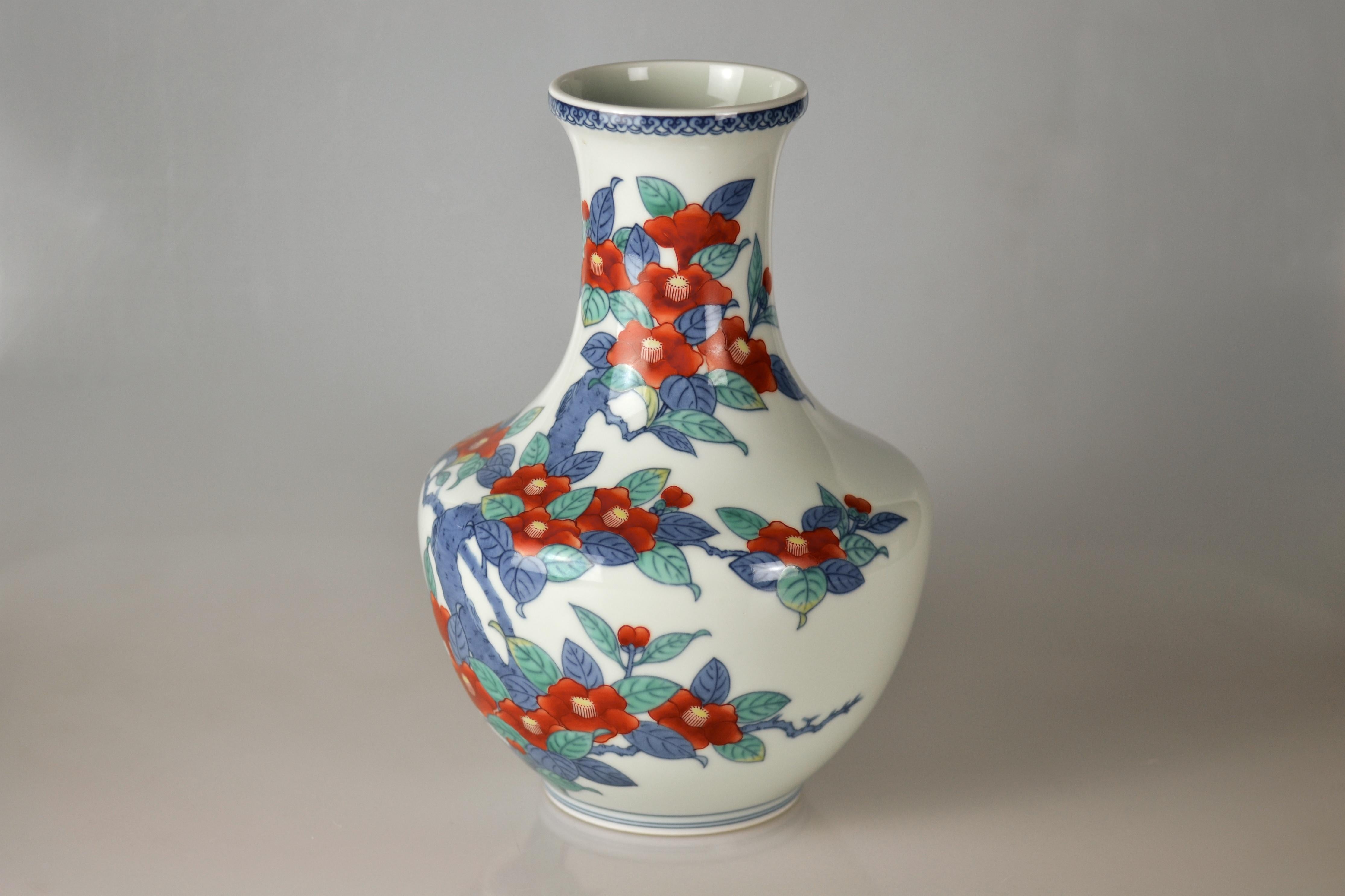 Japanese Porcelain Flower Vase by Living National Treasure Imaizumi Imaemon XIII For Sale