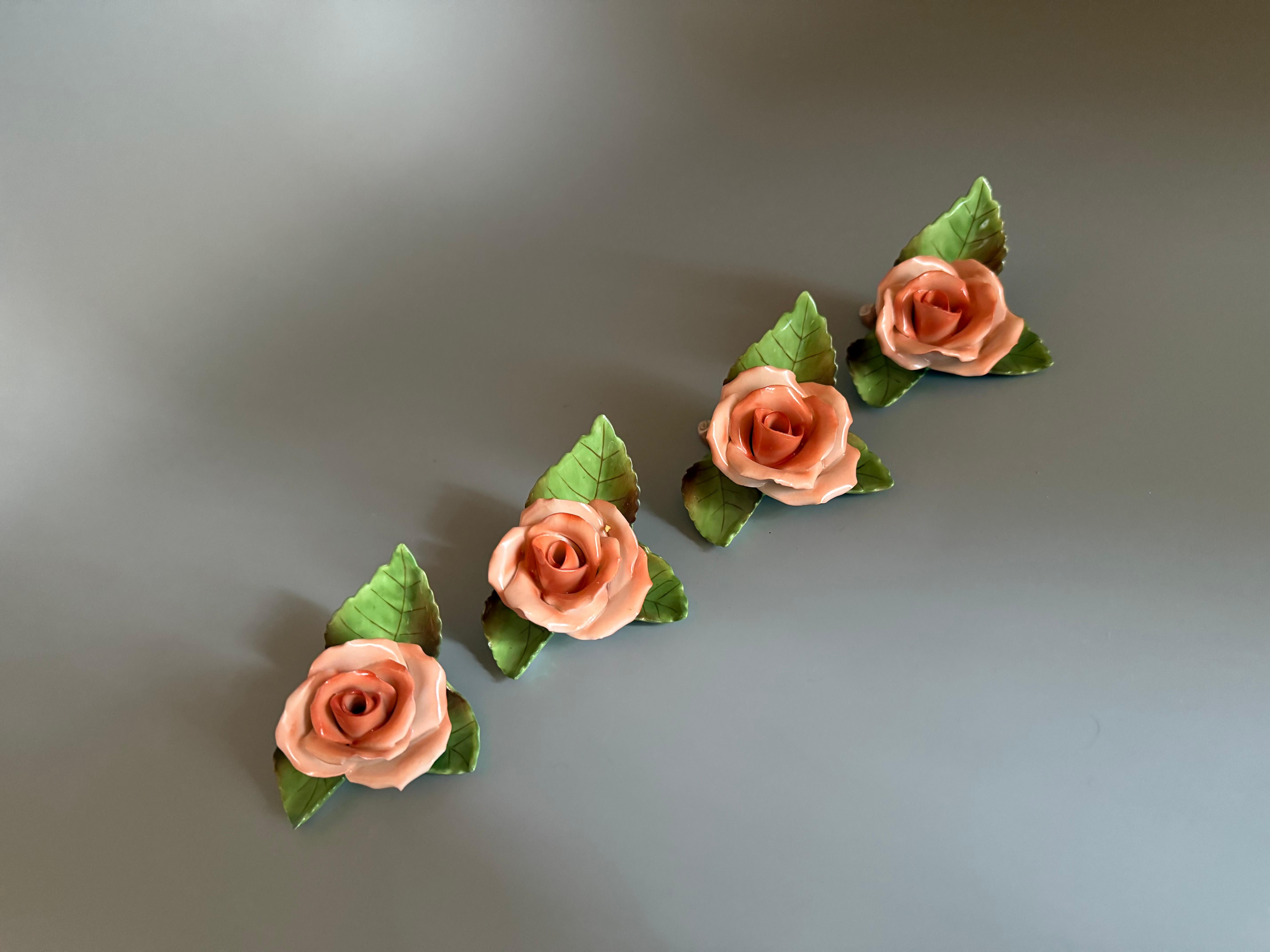 Rococò Portacarte in porcellana con decorazione a quattro rose Herend Ungheria in vendita