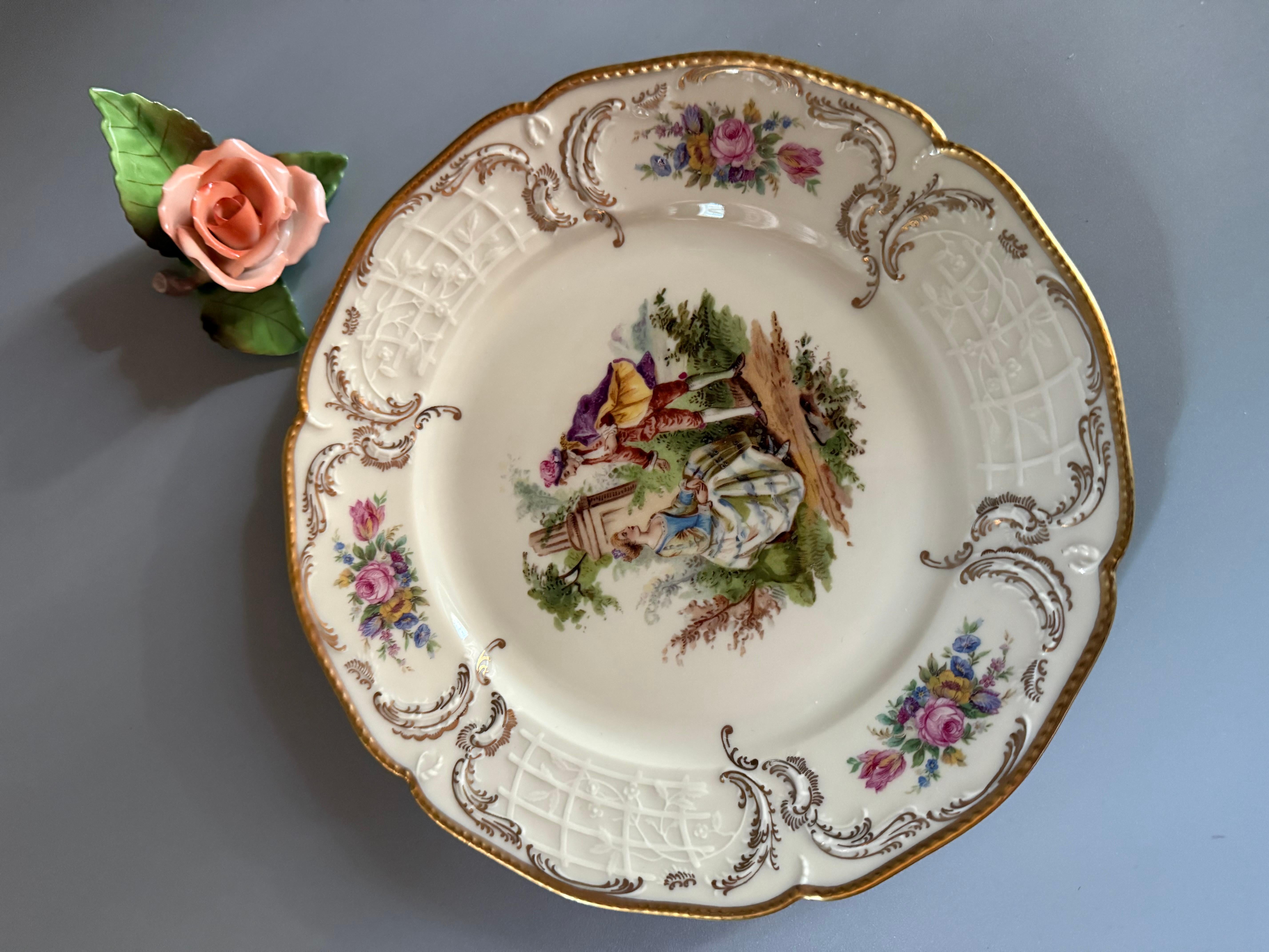 XX secolo Portacarte in porcellana con decorazione a quattro rose Herend Ungheria in vendita
