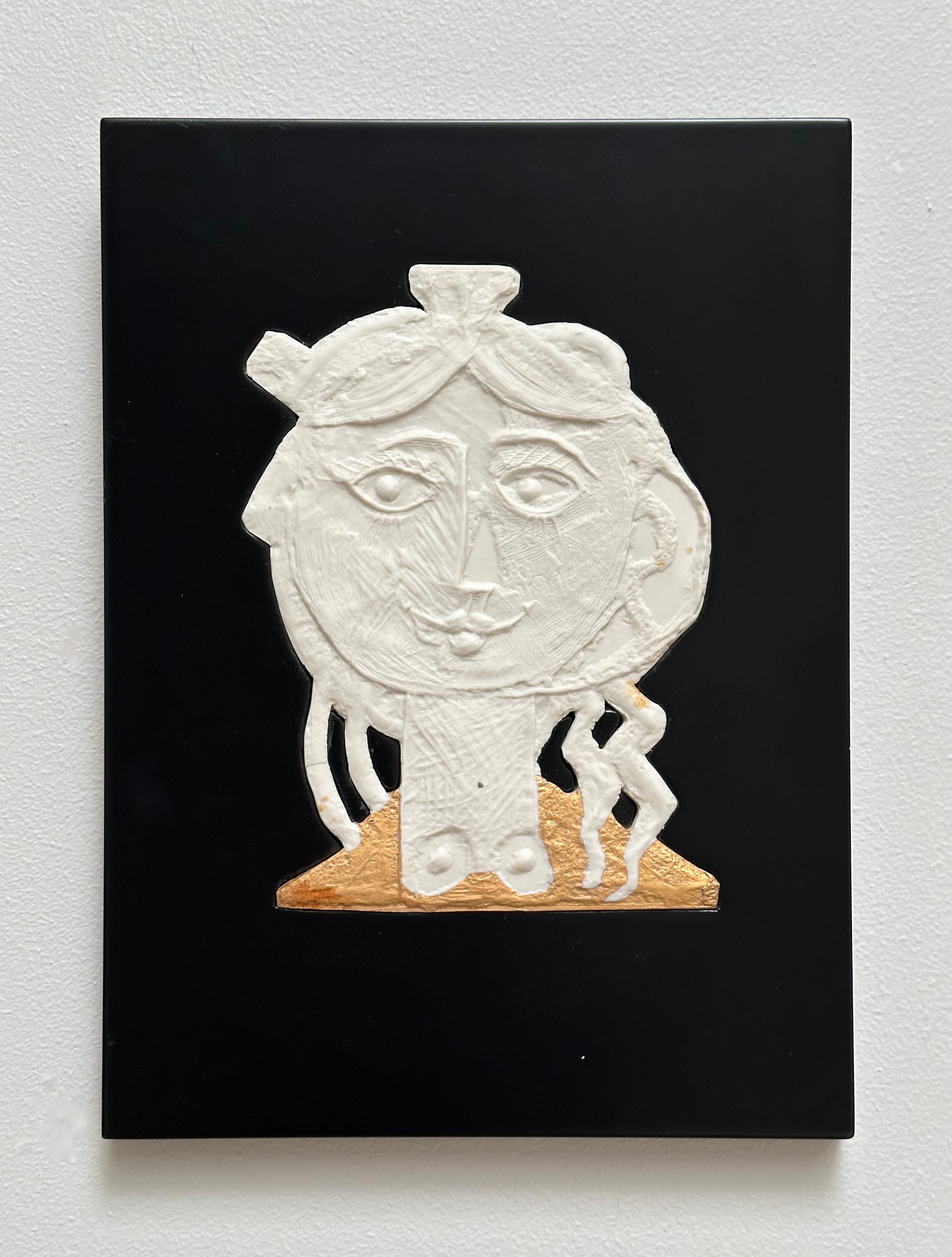 Pannello in porcellana dorata, Roger Capron, Vallauris AM. C.C. 1980 In condizioni discrete in vendita a St Ouen, FR
