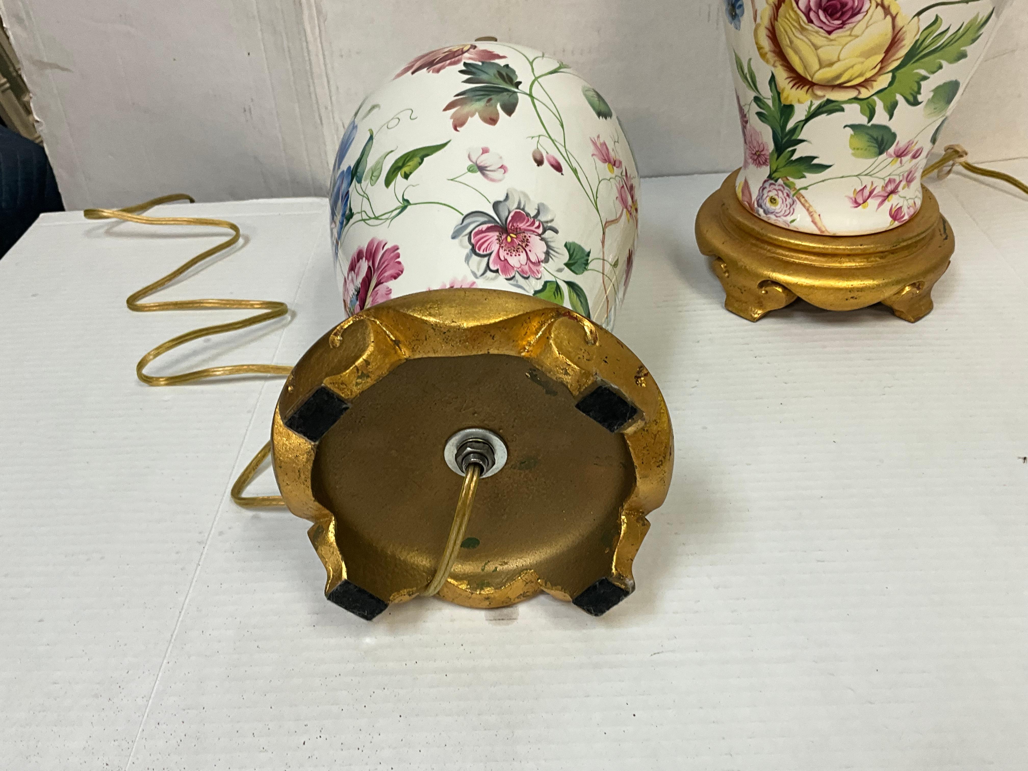 Porzellan Ginger JAR Form Floral / Botanical Tischlampen Att. Chelsea House-Paar (Chinesischer Export) im Angebot