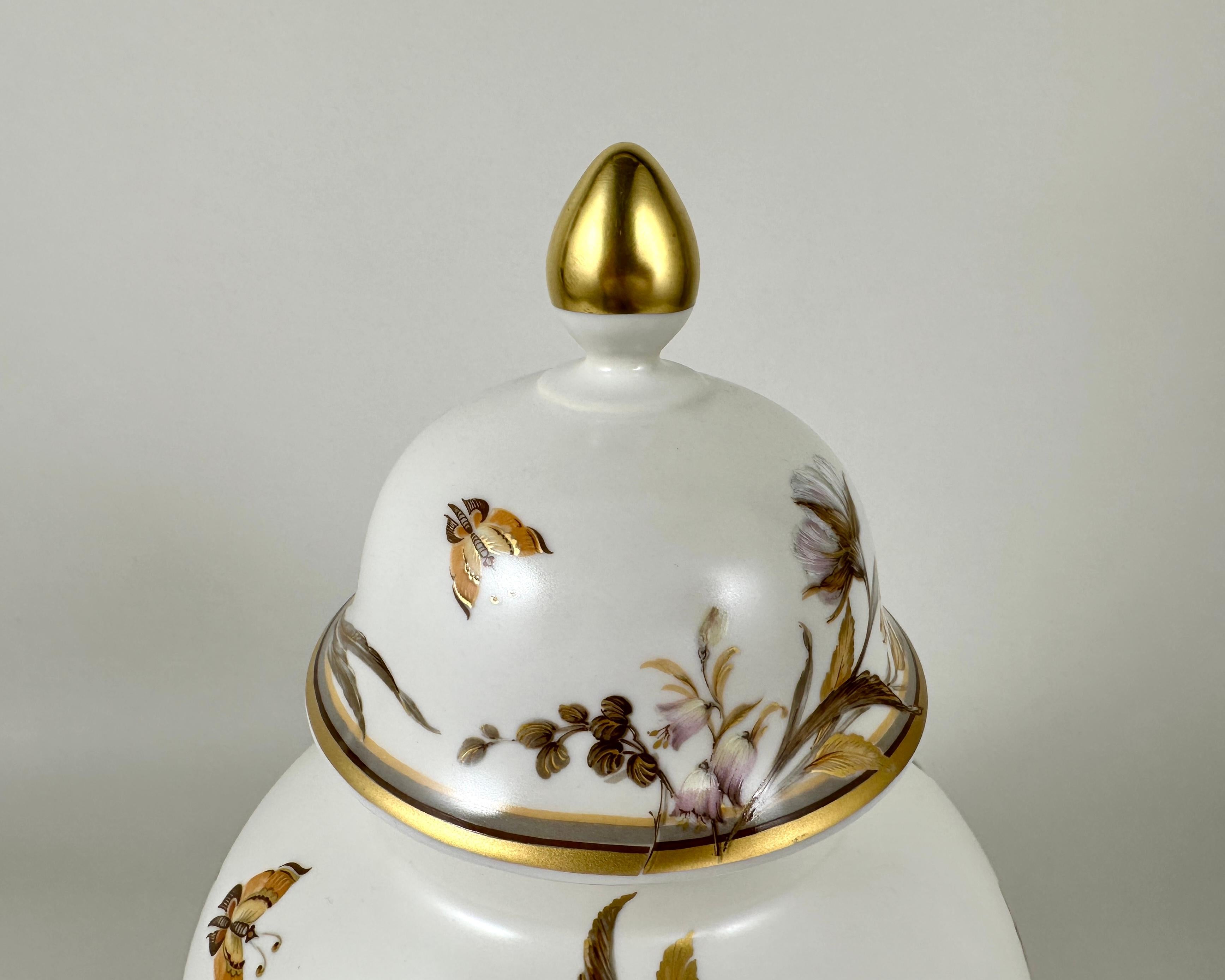 Vaso per zenzero in porcellana con coperchio Kaiser, Germania 1979-1990 in vendita 1