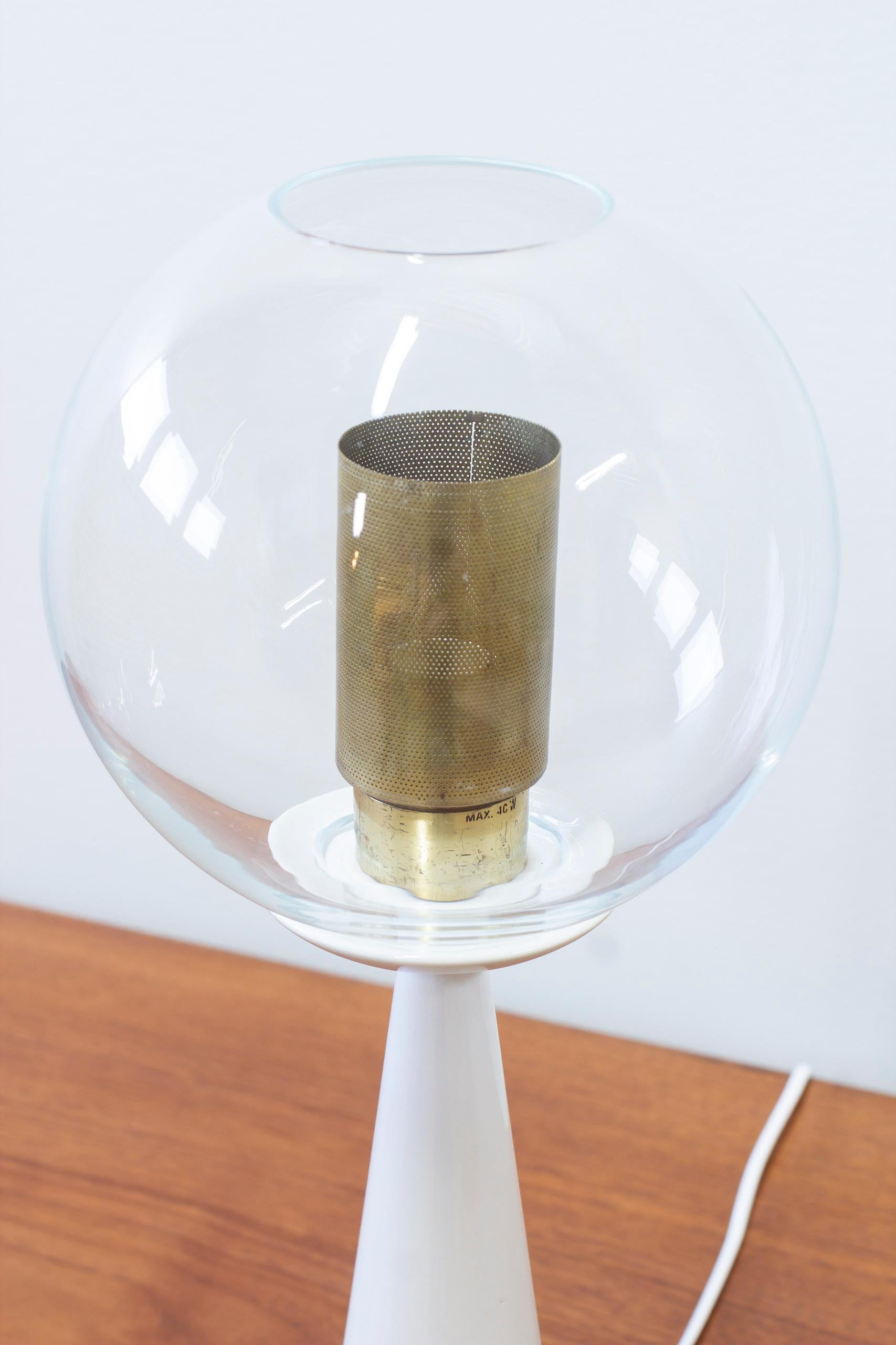 Porcelain, glass and brass table lamps by Hans-Agne Jakobsson, 1950s For Sale 5