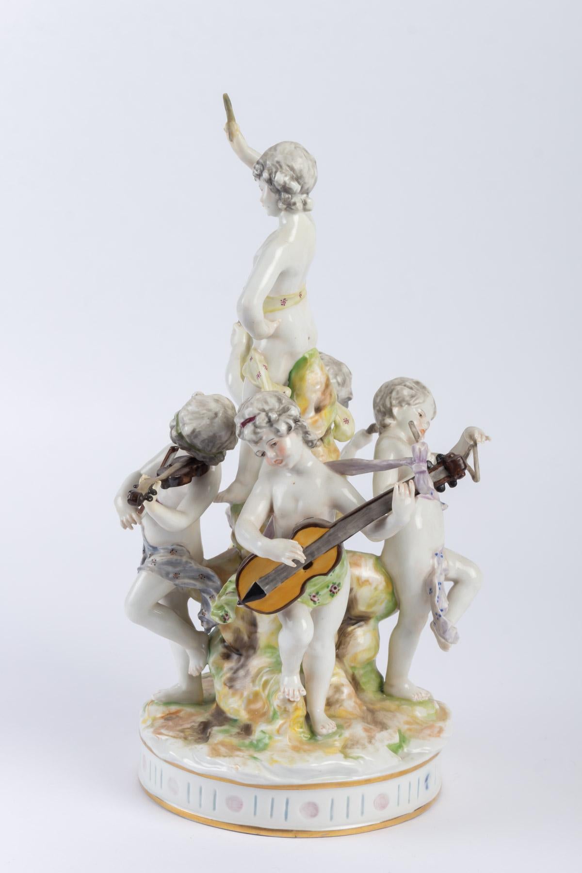 Porcelain Group, The Music Players In Good Condition For Sale In Saint-Ouen, FR